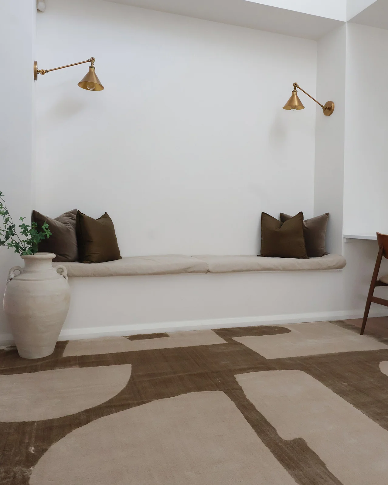 Nezar Brown Geometric Rug - Image 3