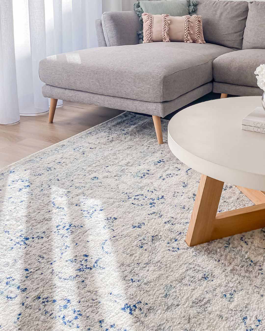 Noor Blue and Ivory Traditional Distressed Rug - Image 2