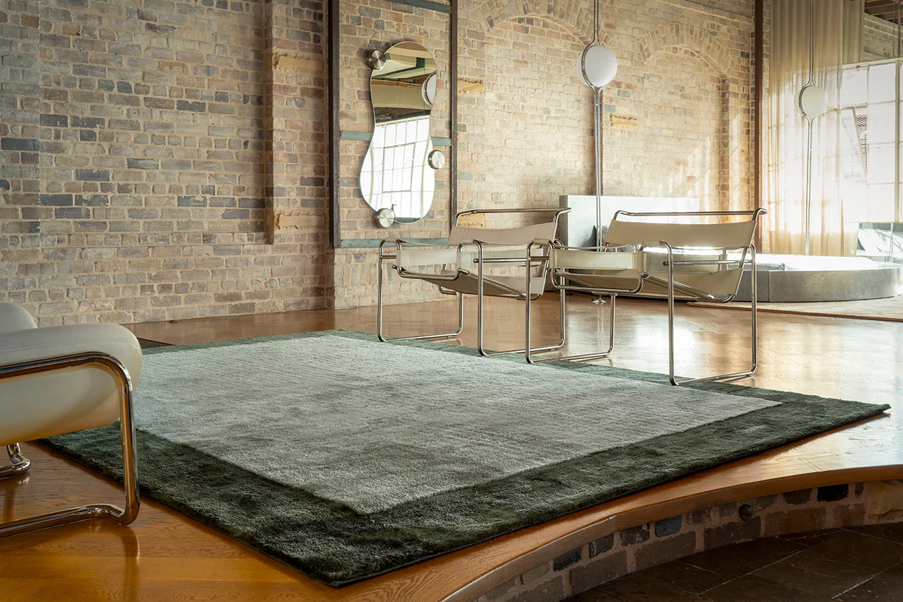 Nuria Dark Green Bordered Shag Rug - Image 5