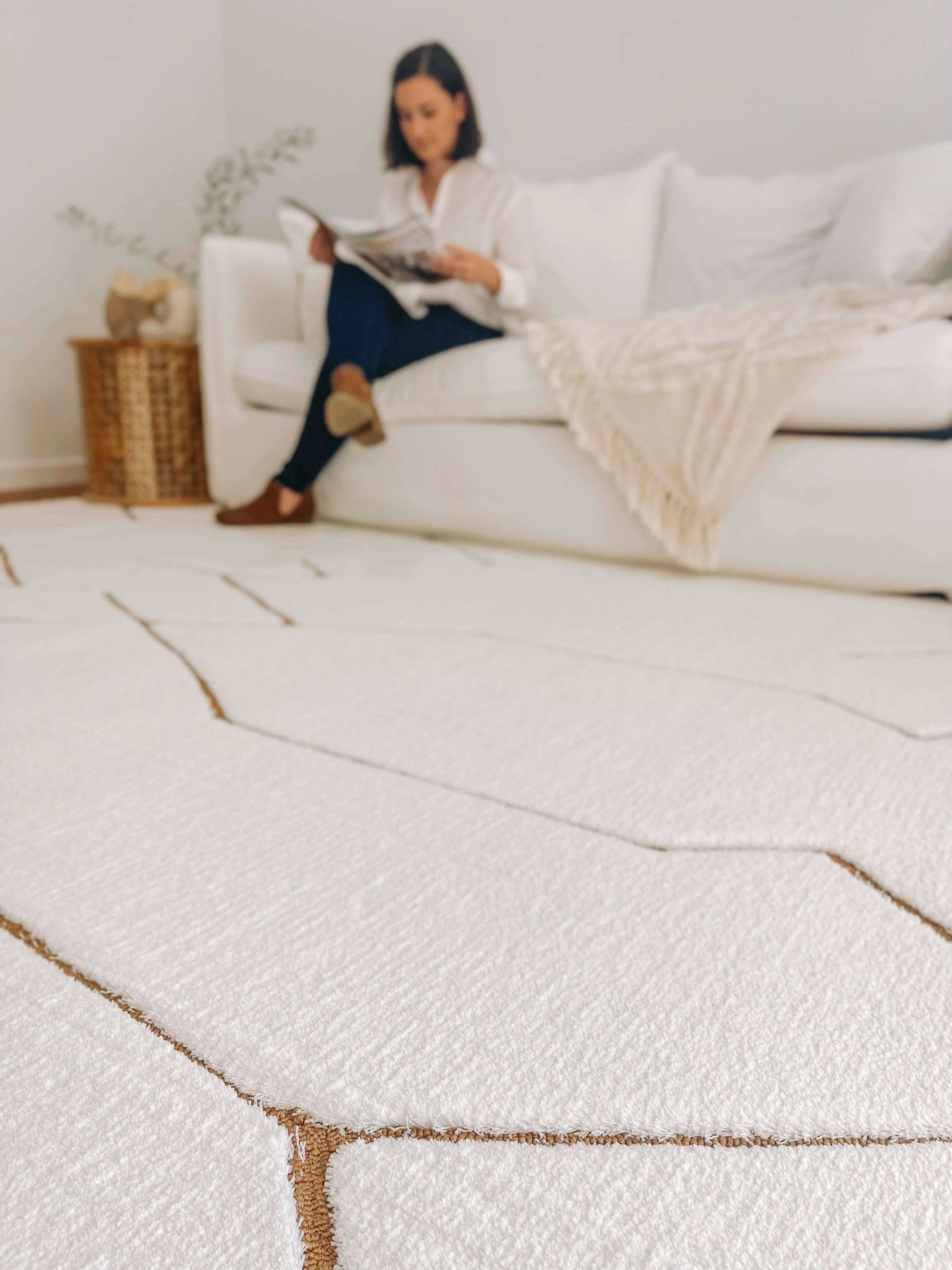 Nyla Cream and Gold Tribal Shag Rug - Image 11