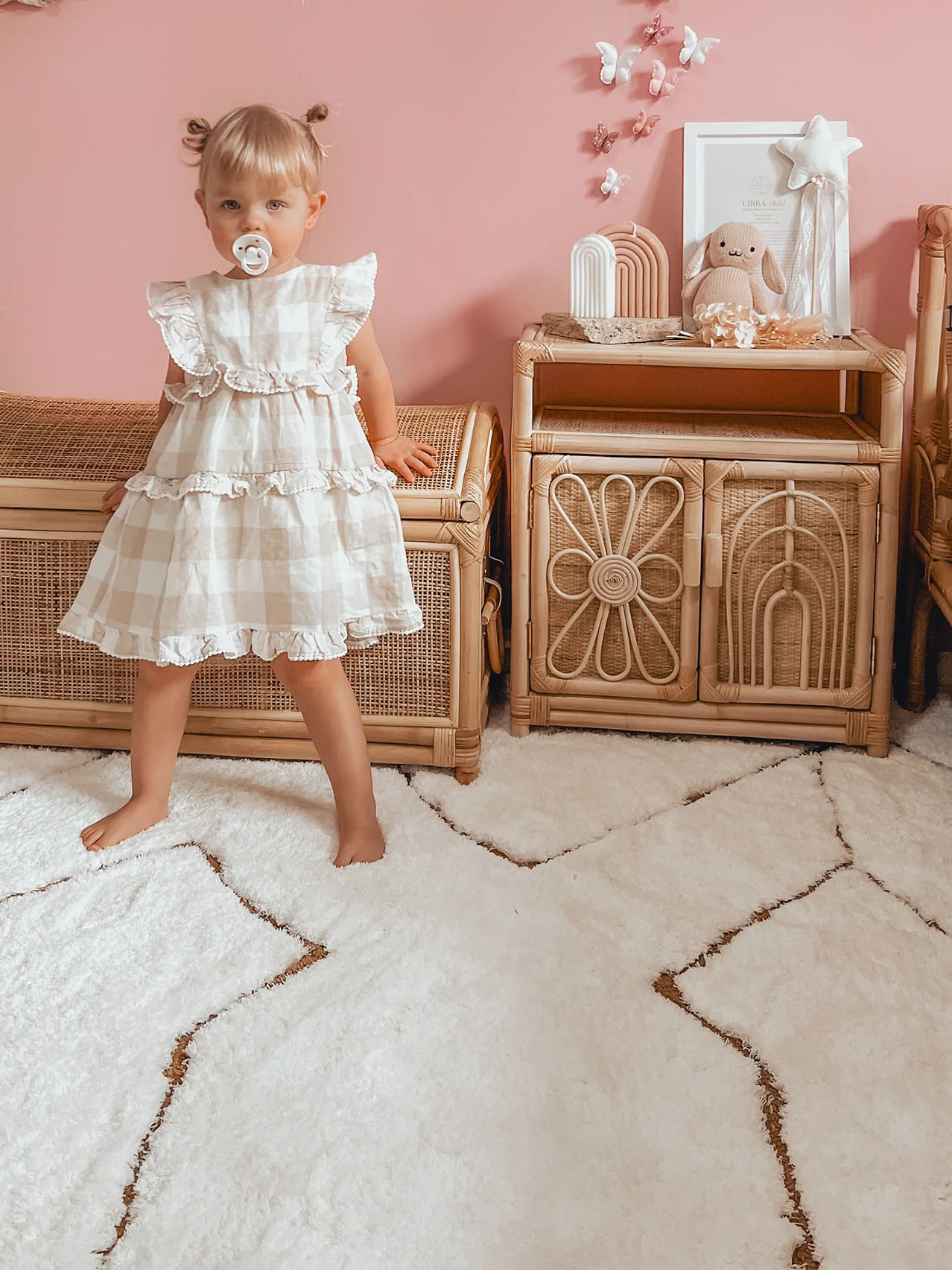 Nyla Cream and Gold Tribal Shag Rug - Image 3
