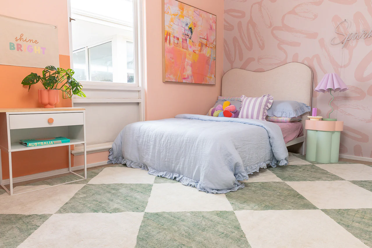 Octavia Green Cream Checkered Washable Rug - Image 3