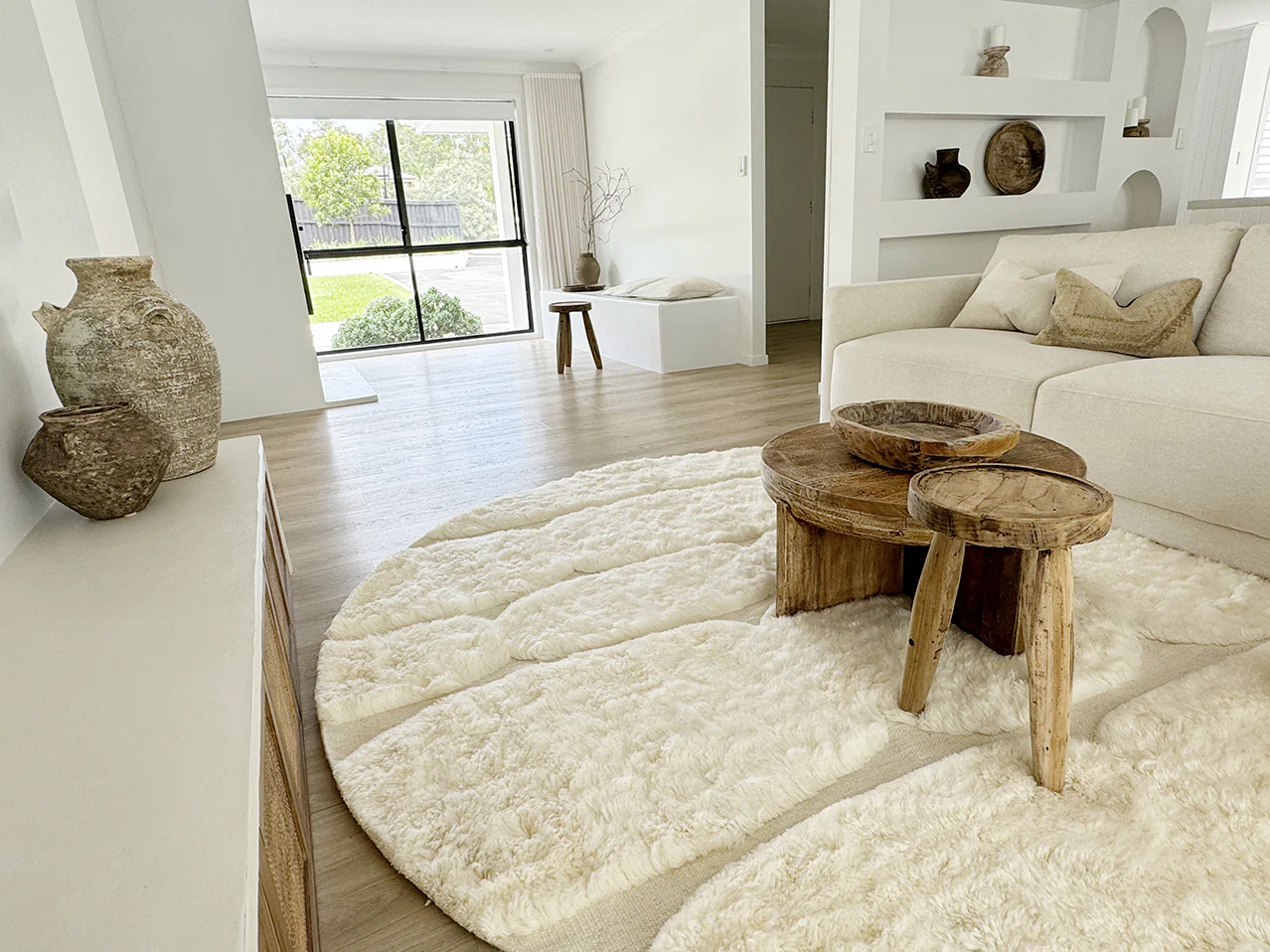 Omaira Ivory Textured Wool Round Rug - Image 7