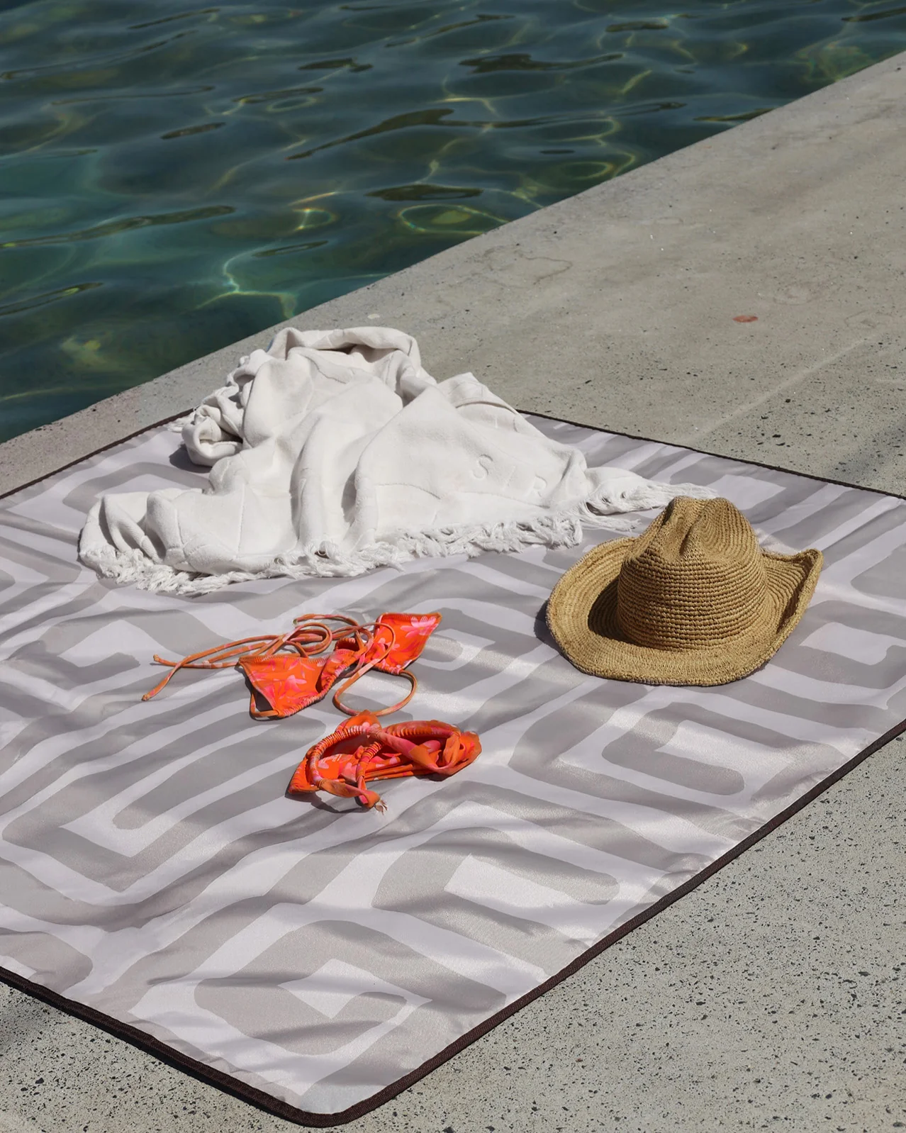 Orta Tonal Ivory Beach Mat - Image 2