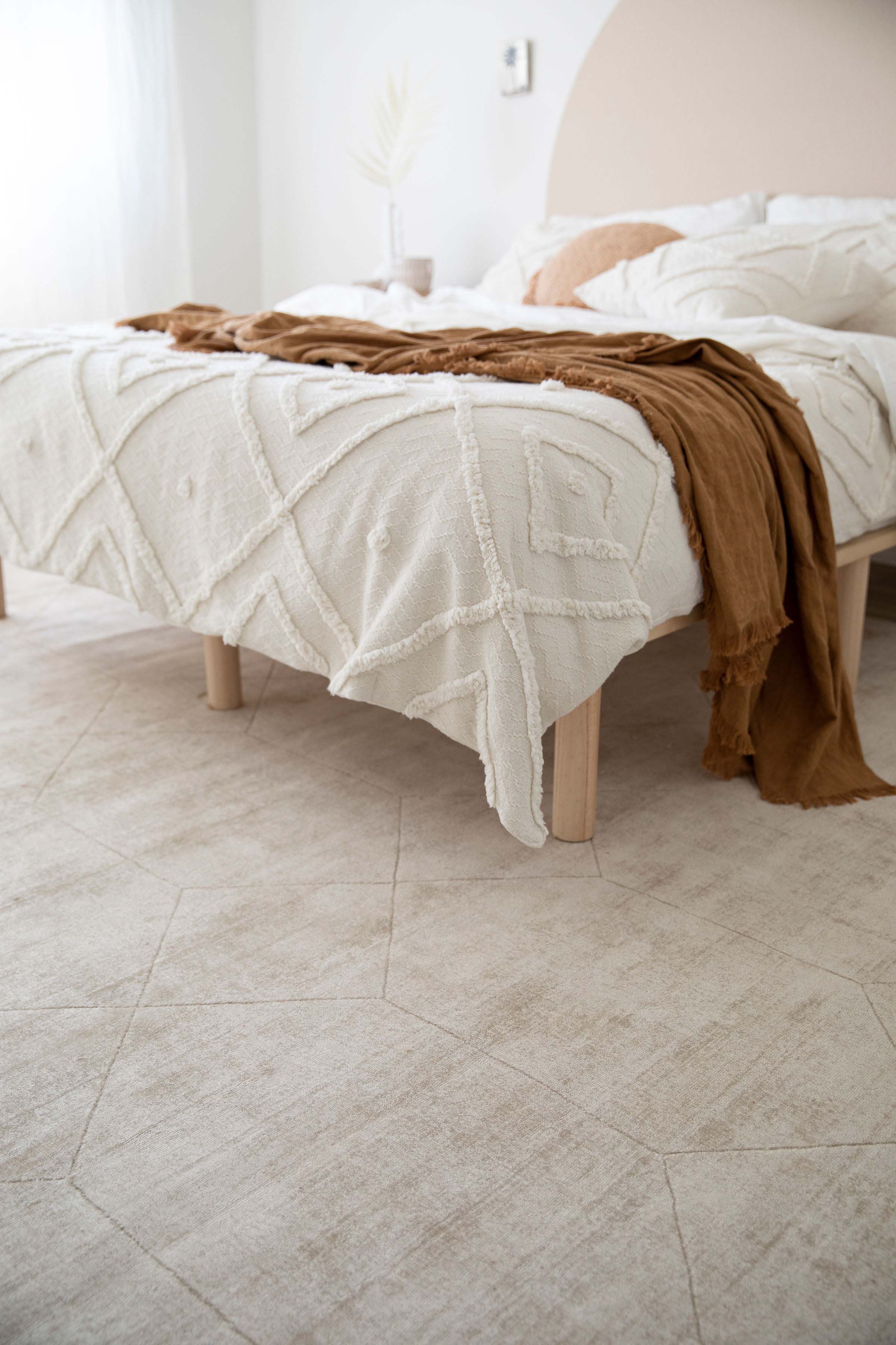 Parker Beige and Ivory Geometric Viscose Rug - Image 10