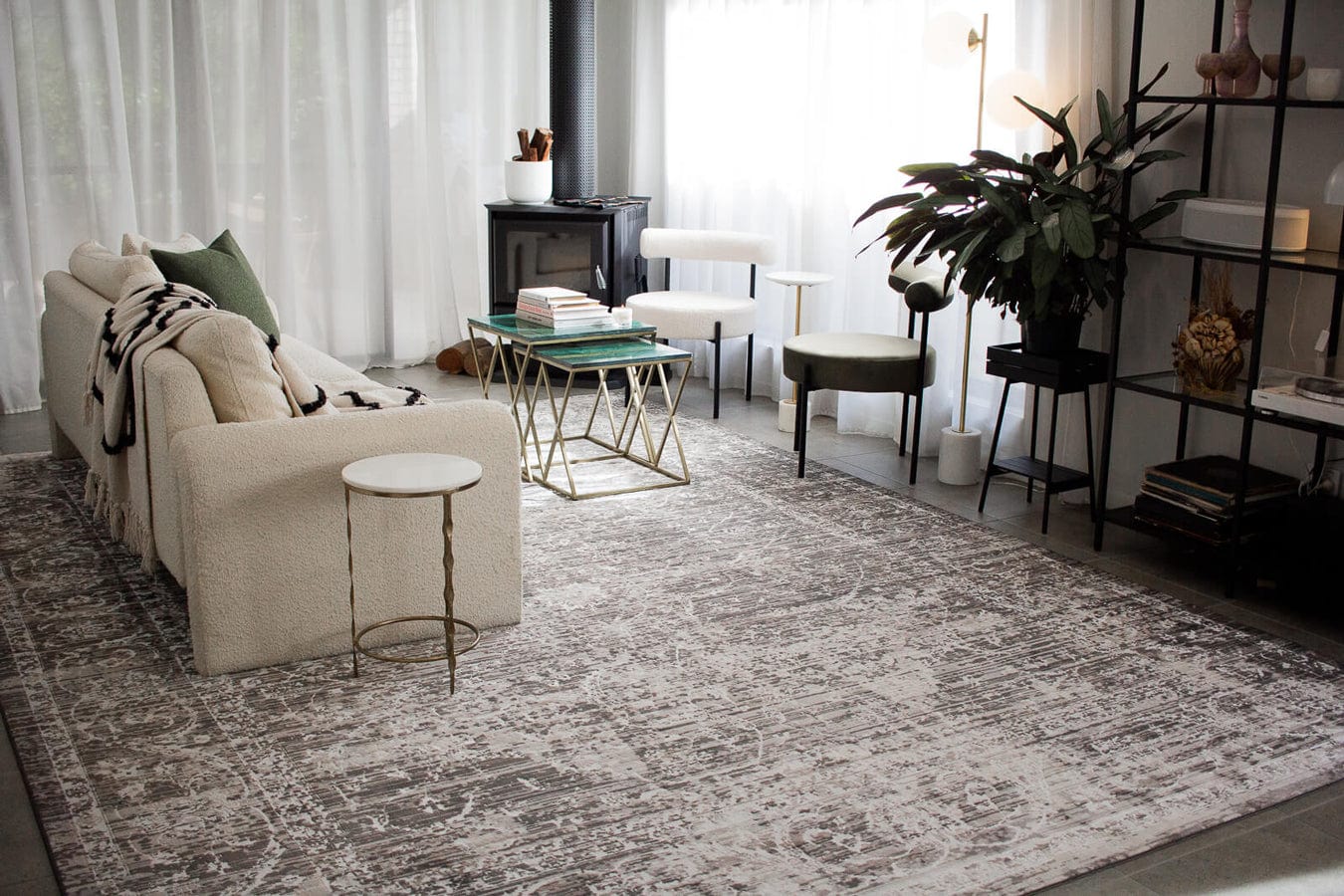 Raina Charcoal Grey And Ivory Traditional Distressed Rug - Image 3