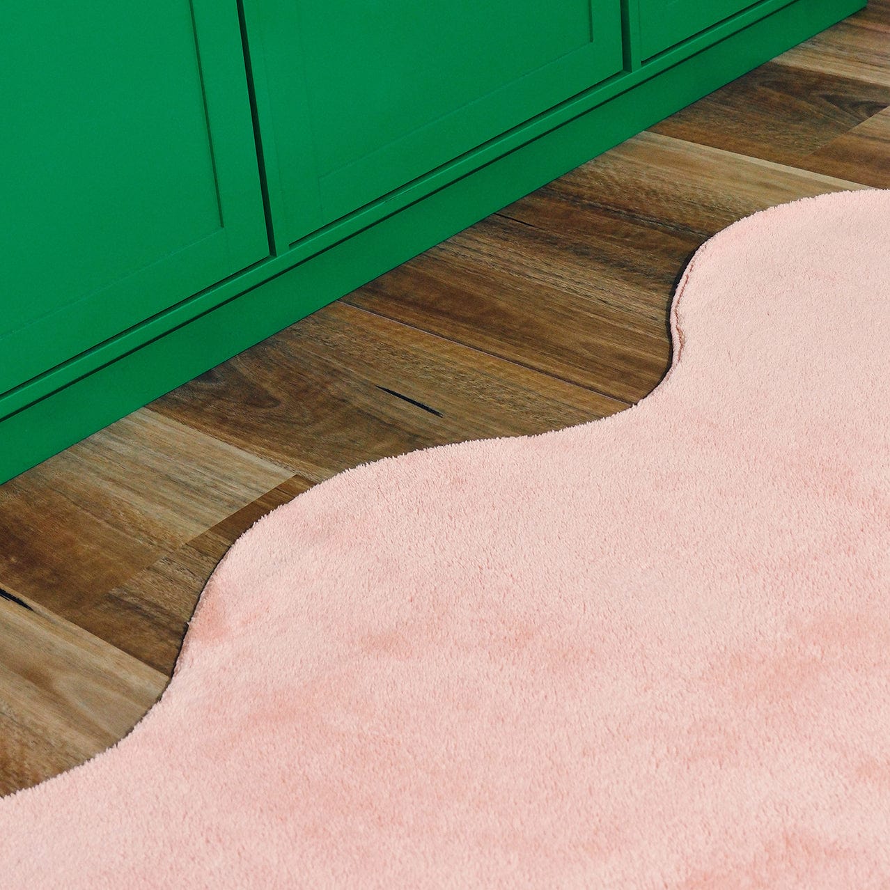 Robyn Peach Pink Scallop Washable Rug - Image 3