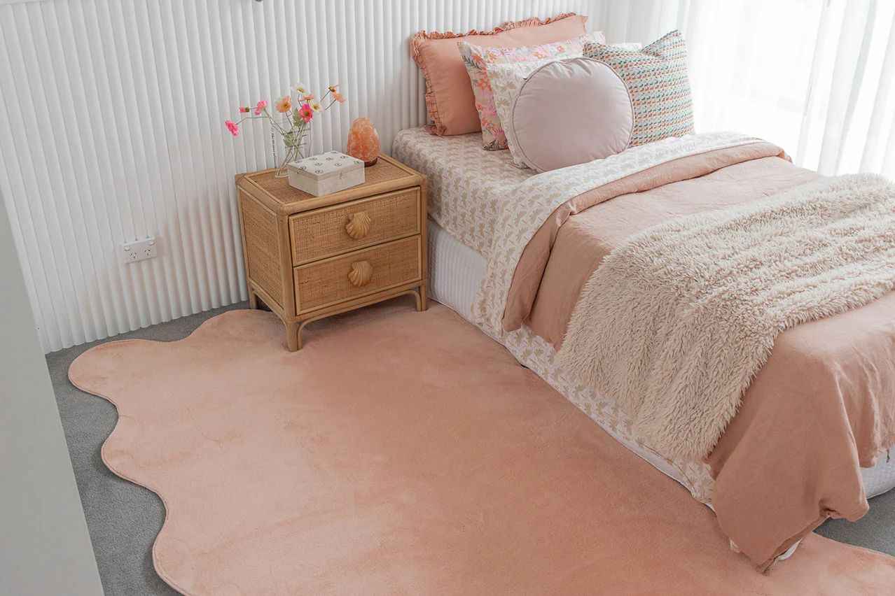 Robyn Peach Pink Scallop Washable Rug - Image 5