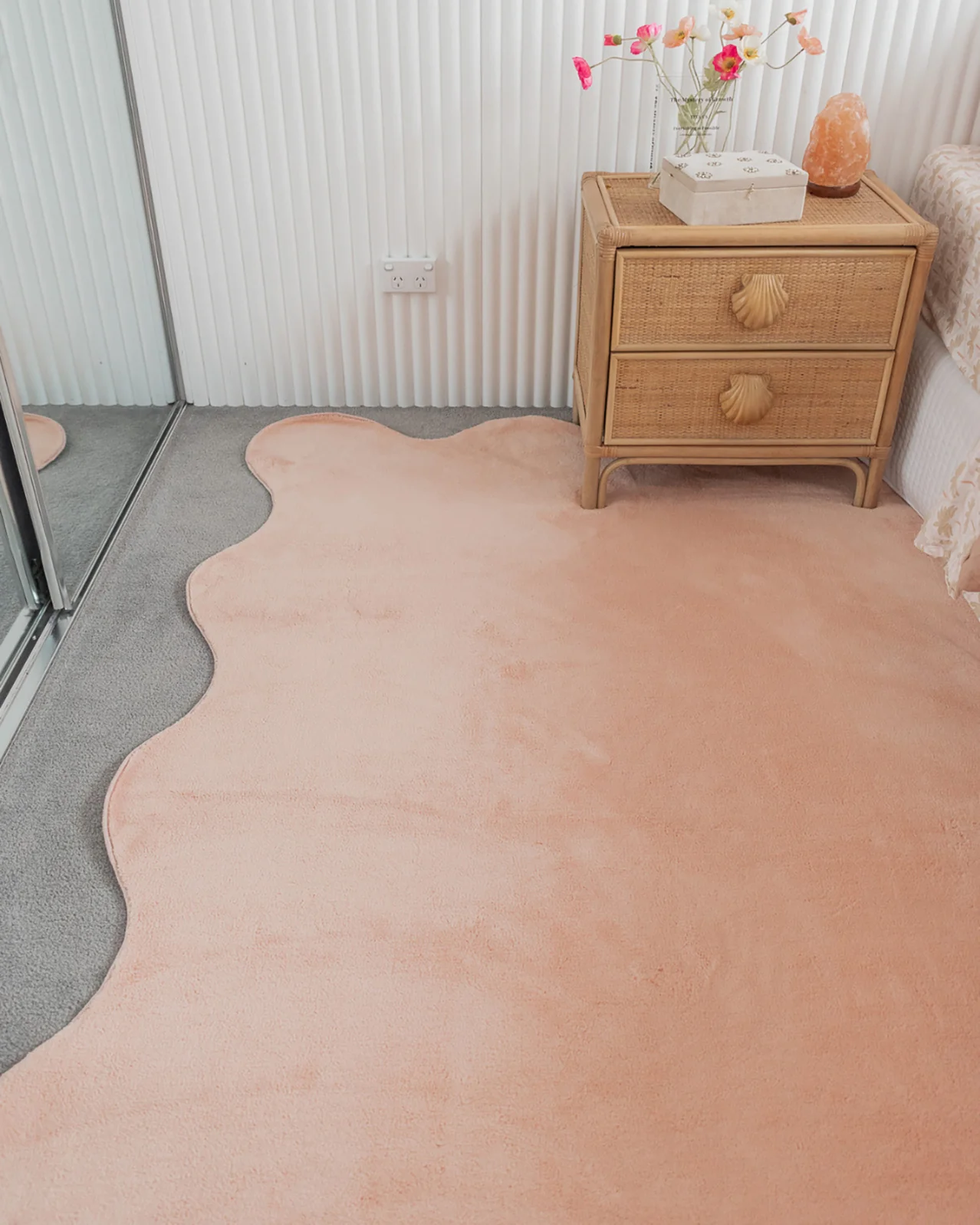 Robyn Peach Pink Scallop Washable Rug - Image 6