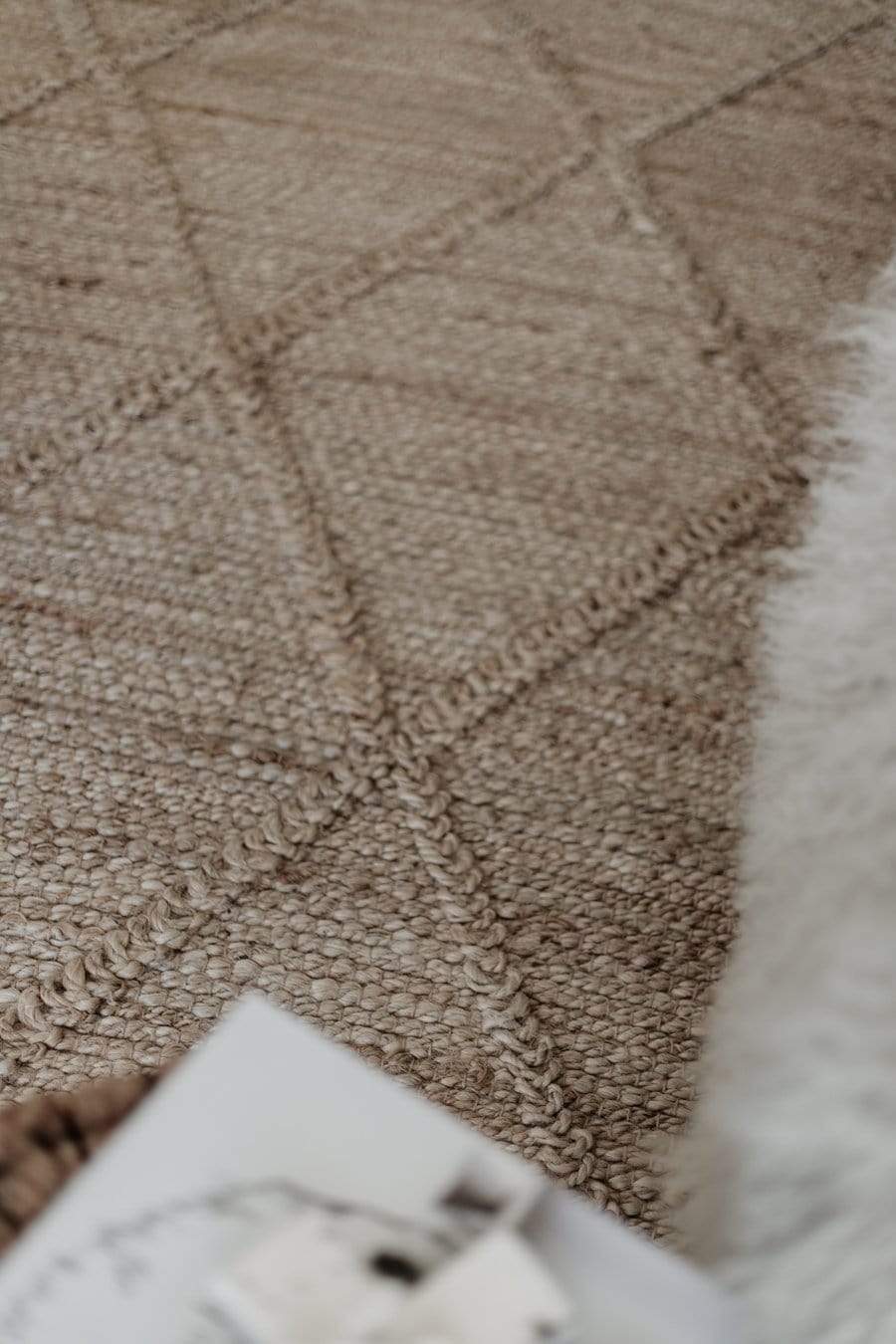 Sabra Diamond Lattice Jute Rug - Image 15