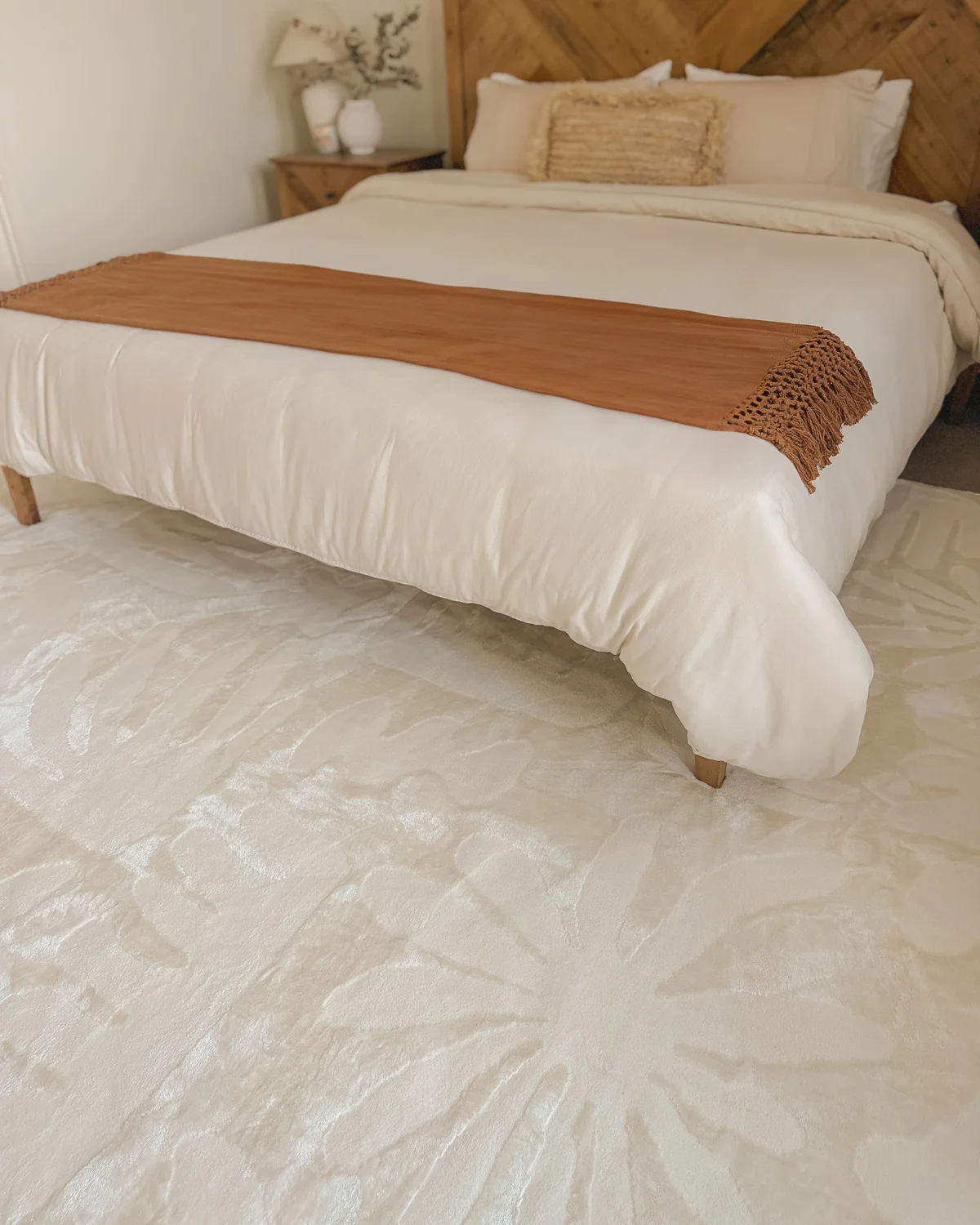 Salah Textured Abstract Neutral Rug - Image 2
