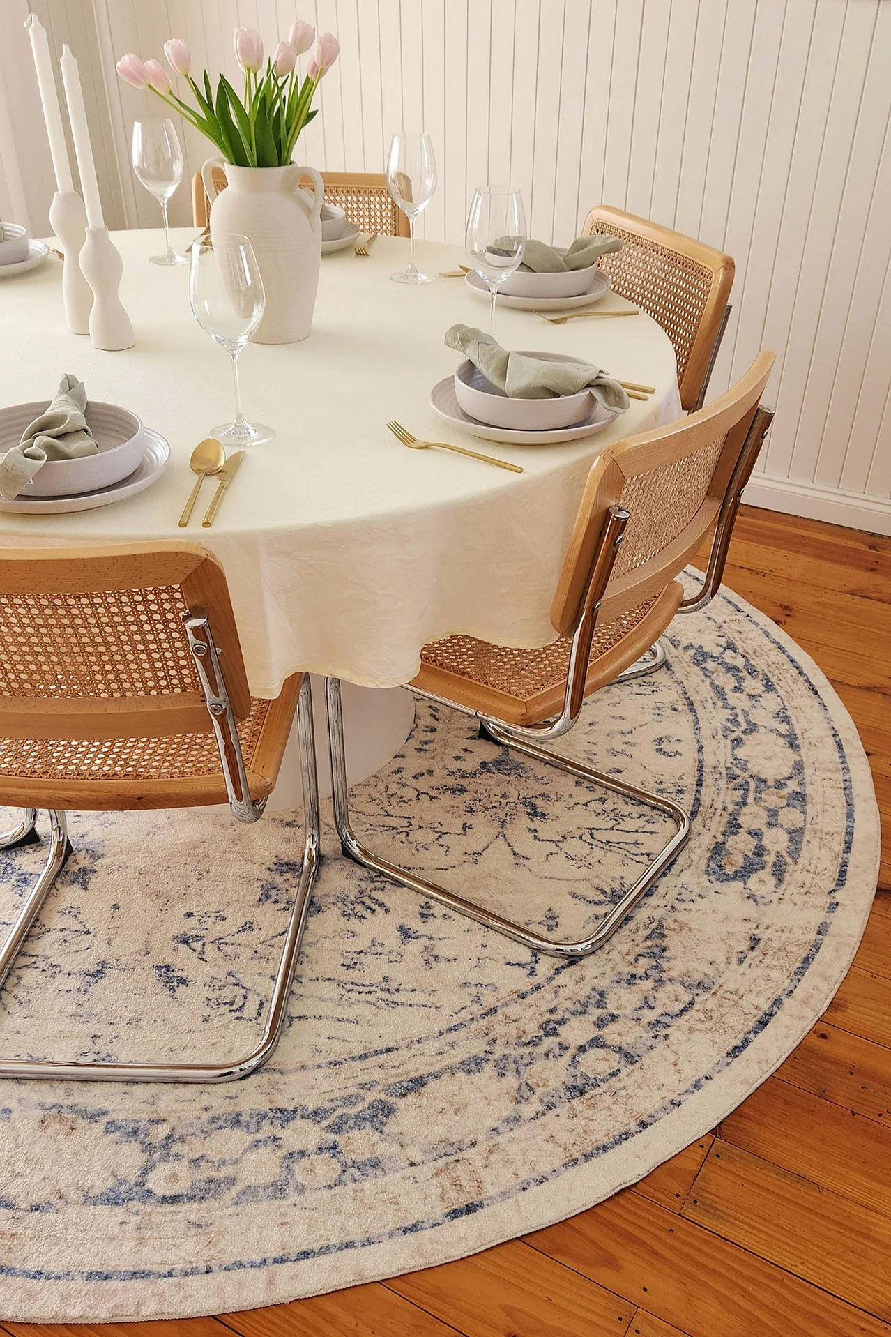 Sarafina Blue and Grey Distressed Washable Round Rug - Image 4