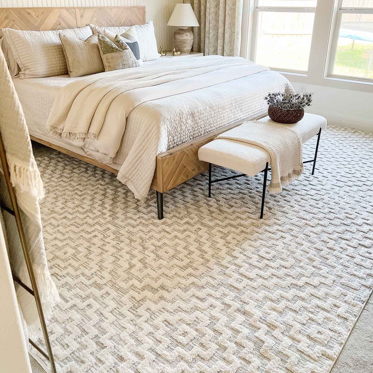 Sarita Ivory and Grey Geometric Textured Rug - Image 12