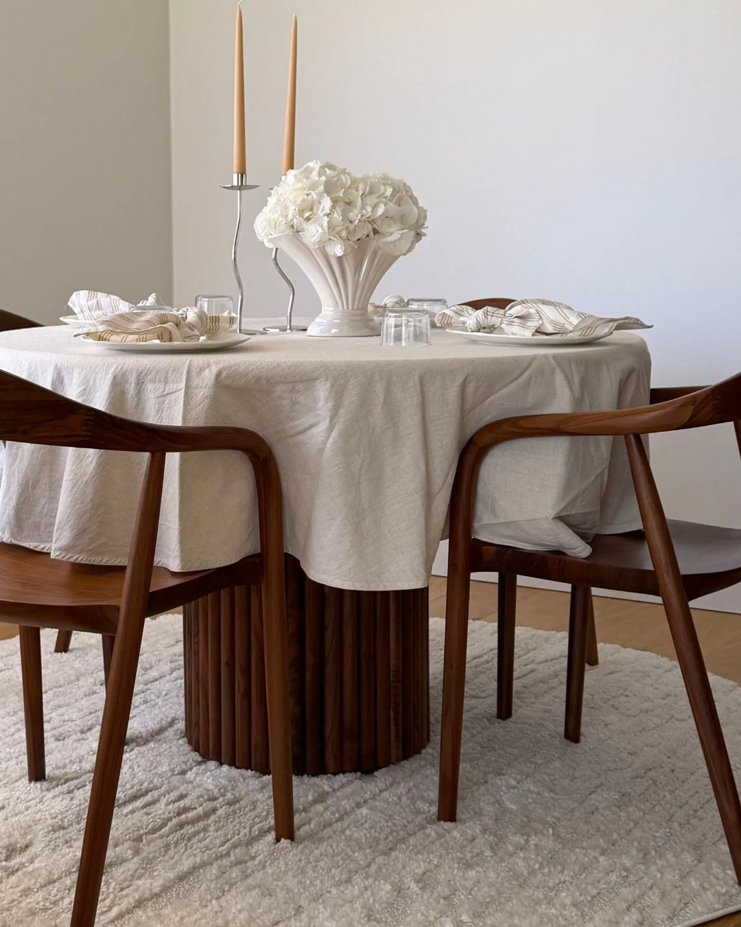 Serena Ivory Cream Textured Round Rug - Image 2