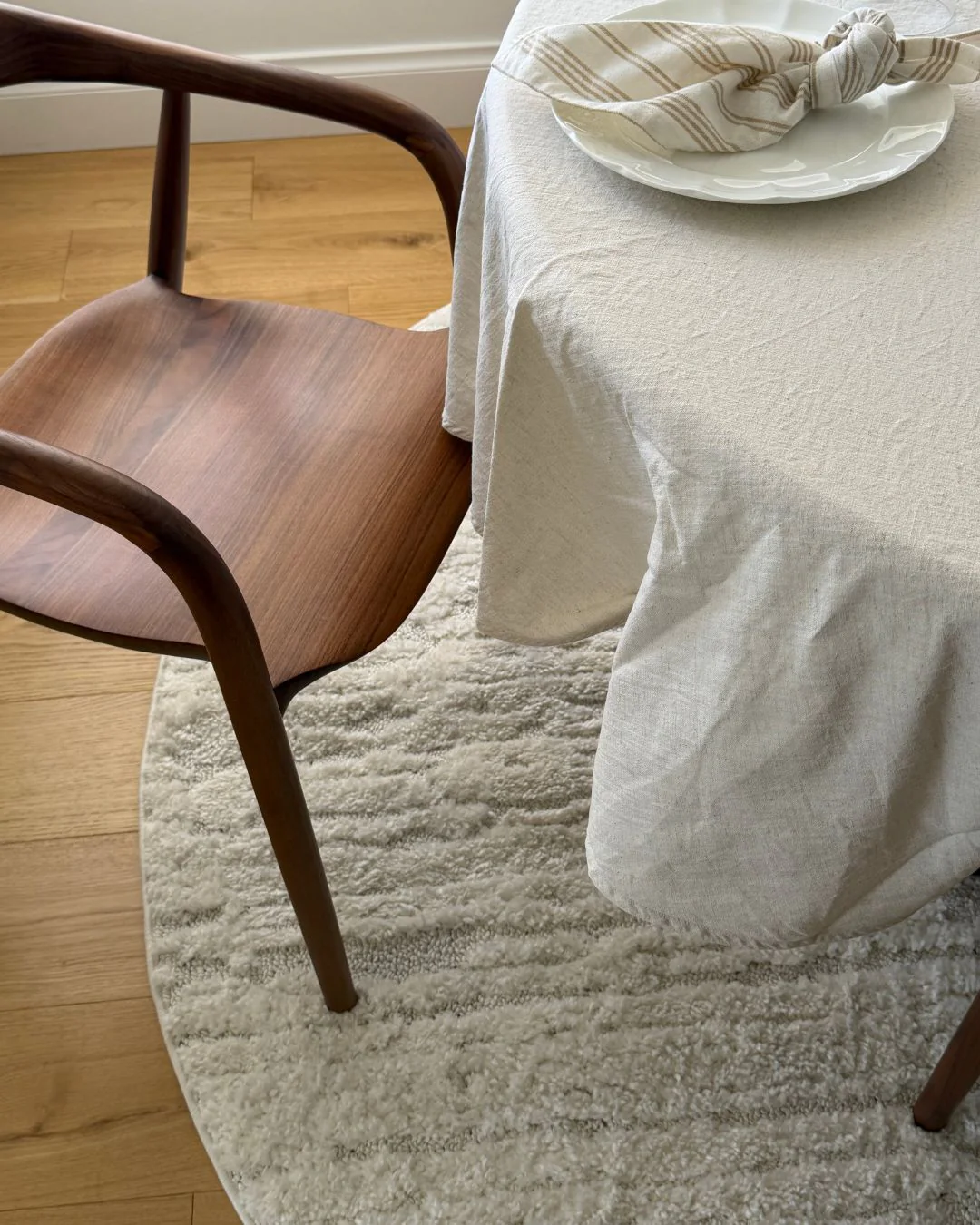 Serena Ivory Cream Textured Round Rug - Image 6