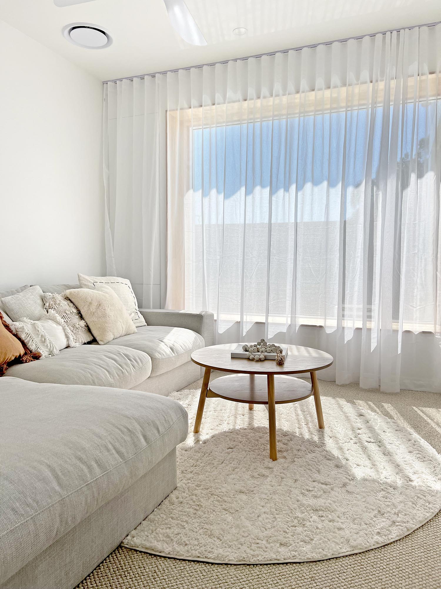 Serena Ivory Cream Textured Round Rug - Image 9