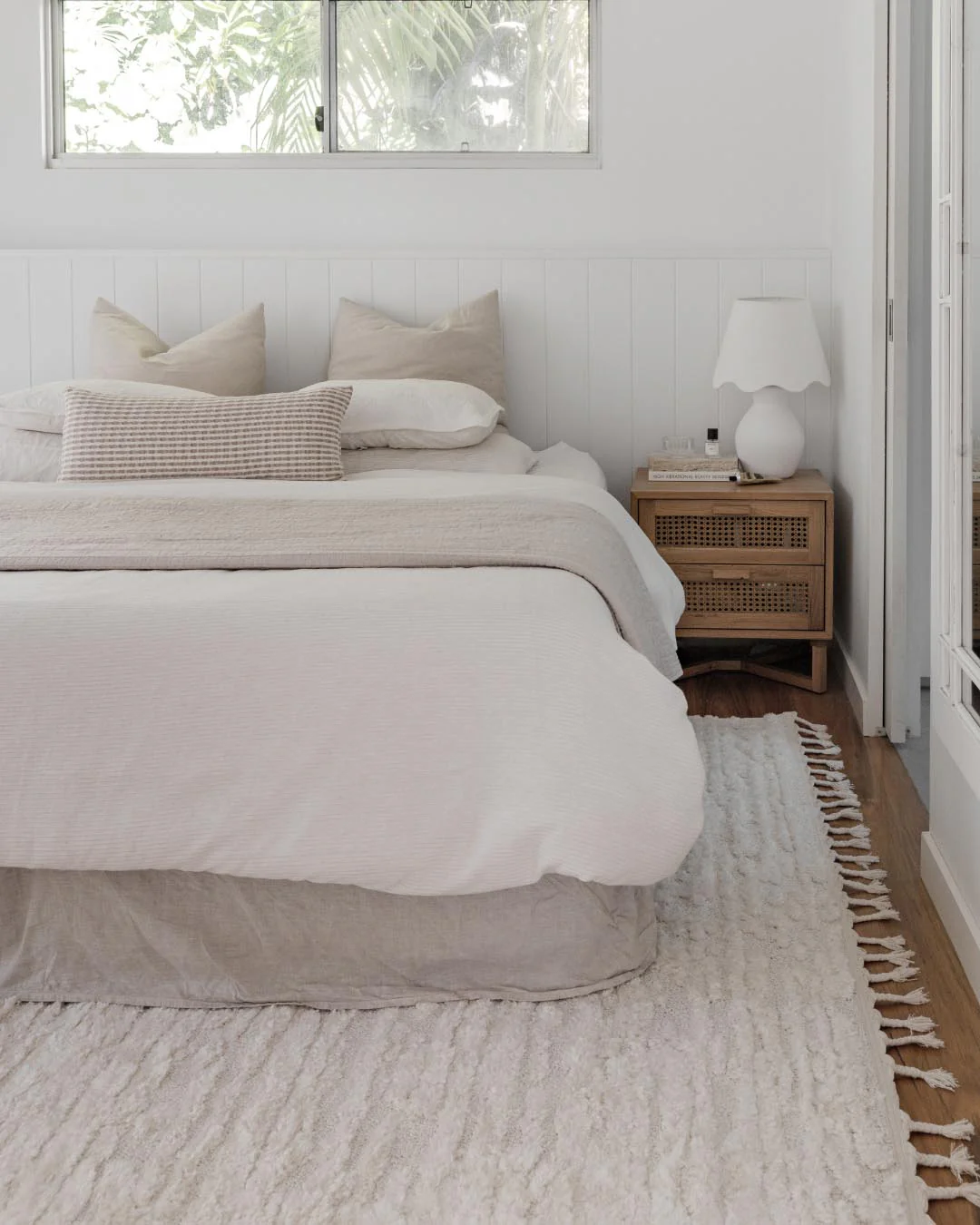 Serena Ivory Cream Textured Tassel Rug - Image 13