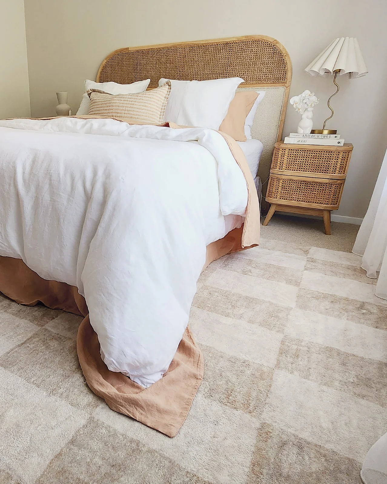 Shira Neutral Beige Checkered Washable Rug - Image 6