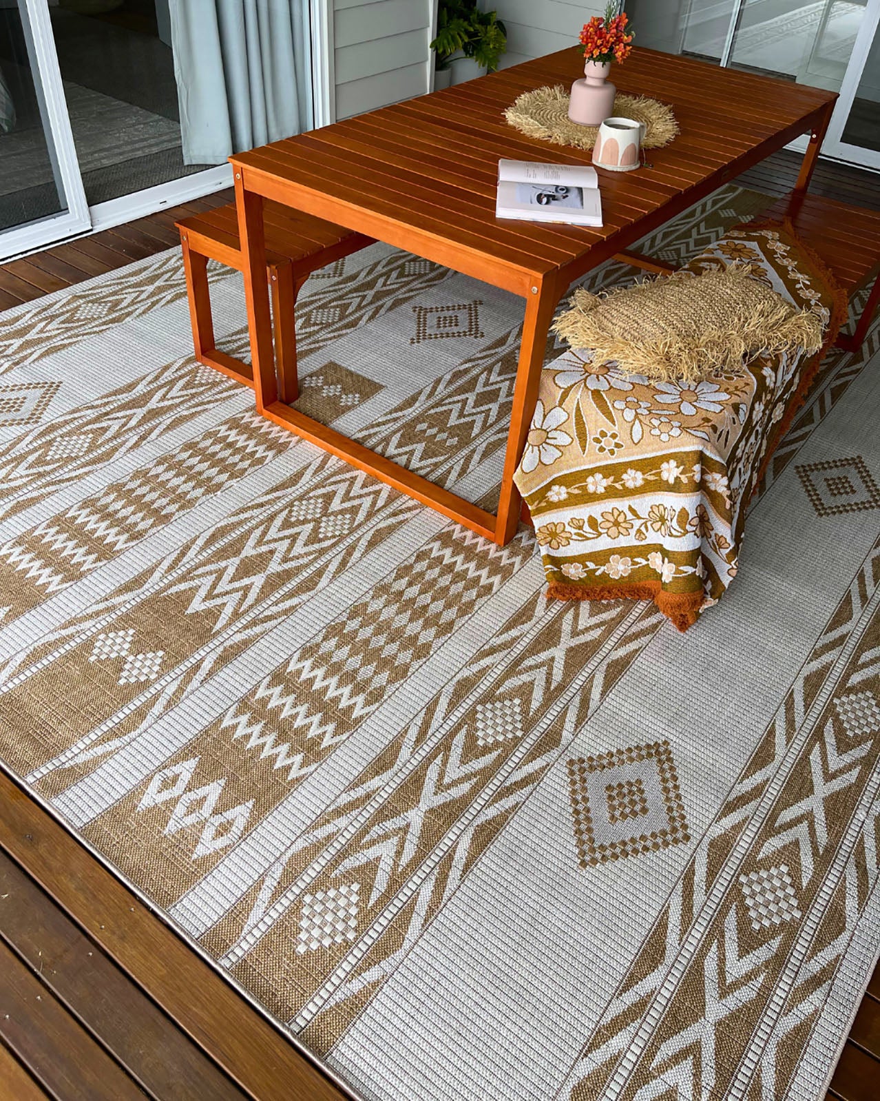 Sitaah Brown and Ivory Tribal Flatweave Indoor Outdoor Rug - Image 2