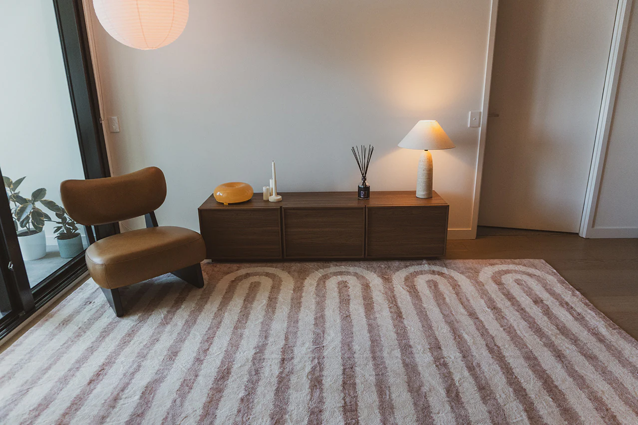 Sloan Beige Curve Pattern Washable Rug - Image 3