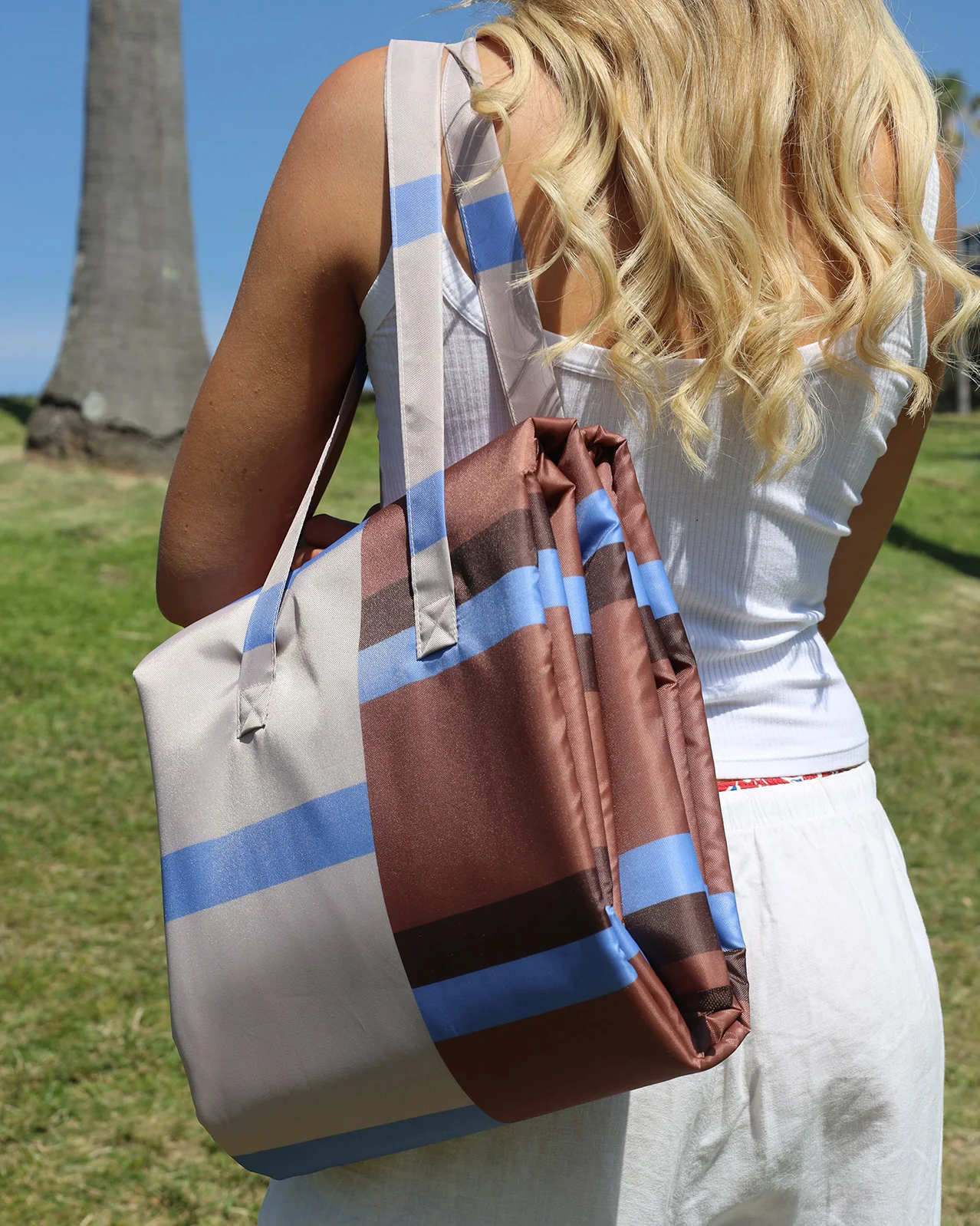 Solari Terracotta Cream and Sky Blue Beach Mat - Image 4