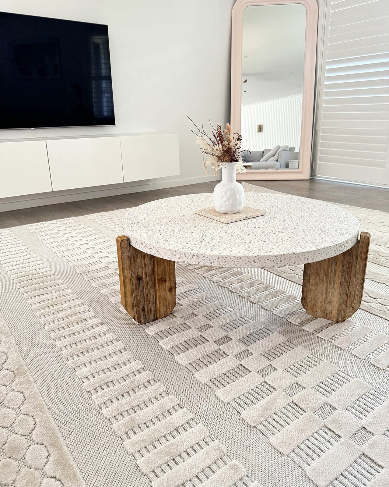 Sophie Ivory Cream Tribal Indoor Outdoor Rug - Image 5