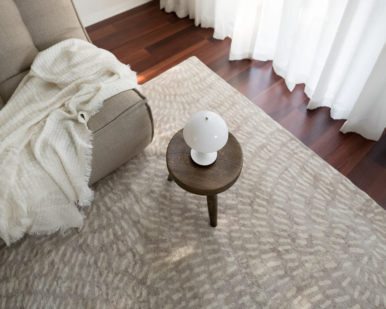 Sunita Grey Cream Circle Dot Pattern Washable Rug - Image 5