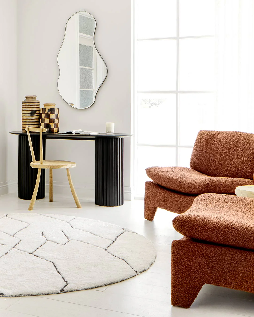 Tahlee Cream and Charcoal Grey Tribal Round Shag Rug - Image 5