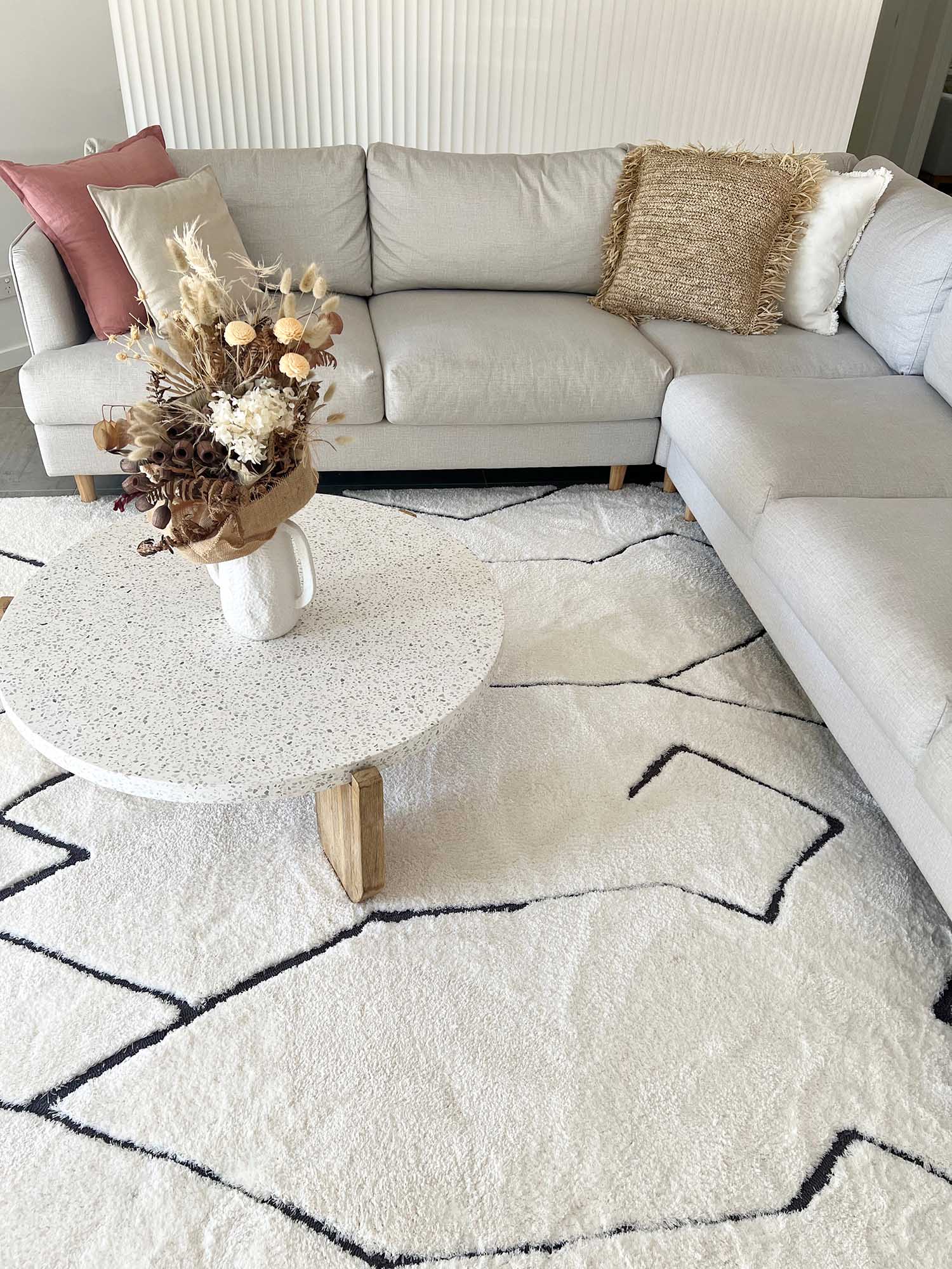 Tahlee Cream and Charcoal Grey Tribal Shag Rug - Image 4