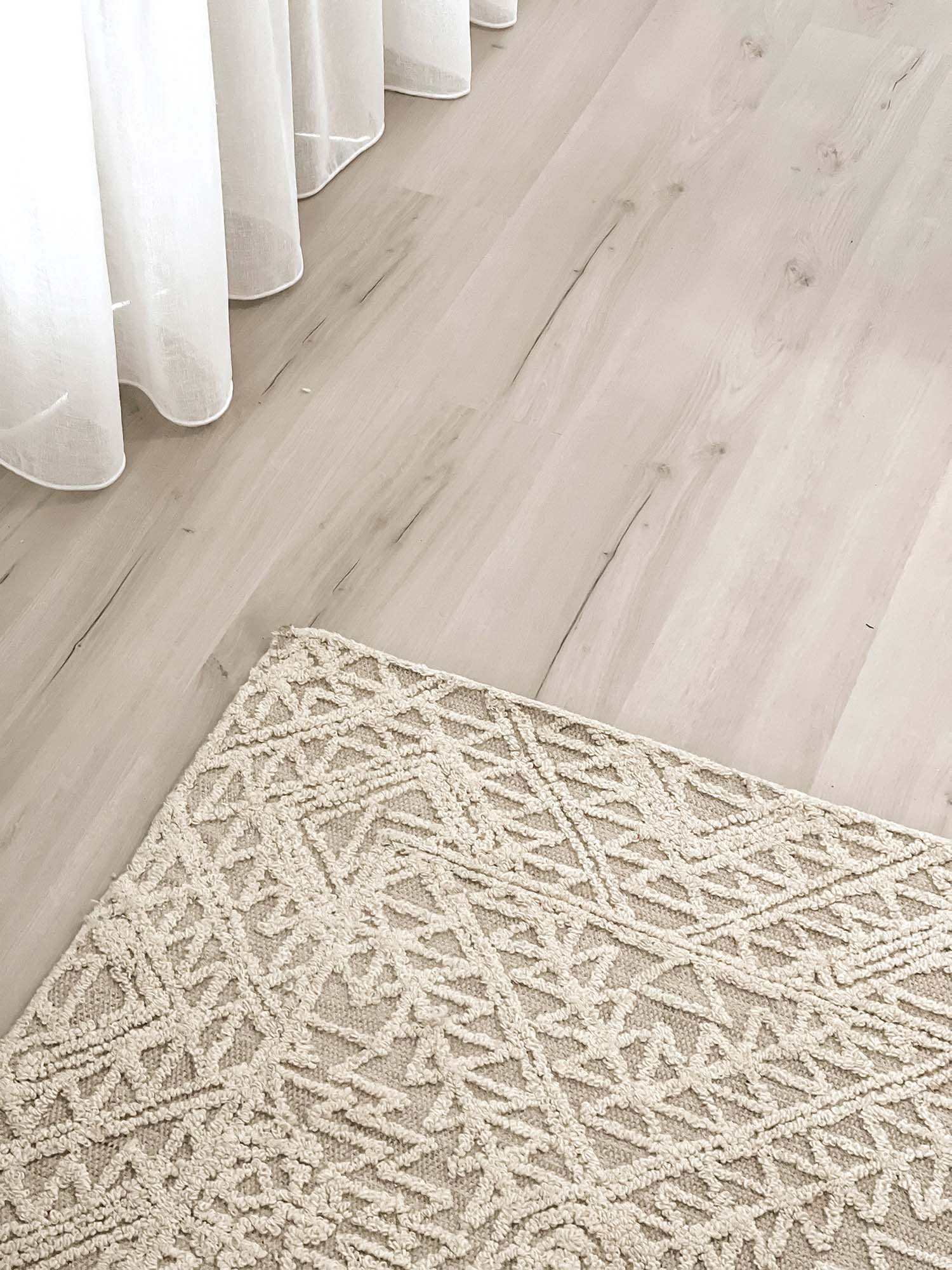 Takalo Beige and Ivory Textured Tribal Rug - Image 11