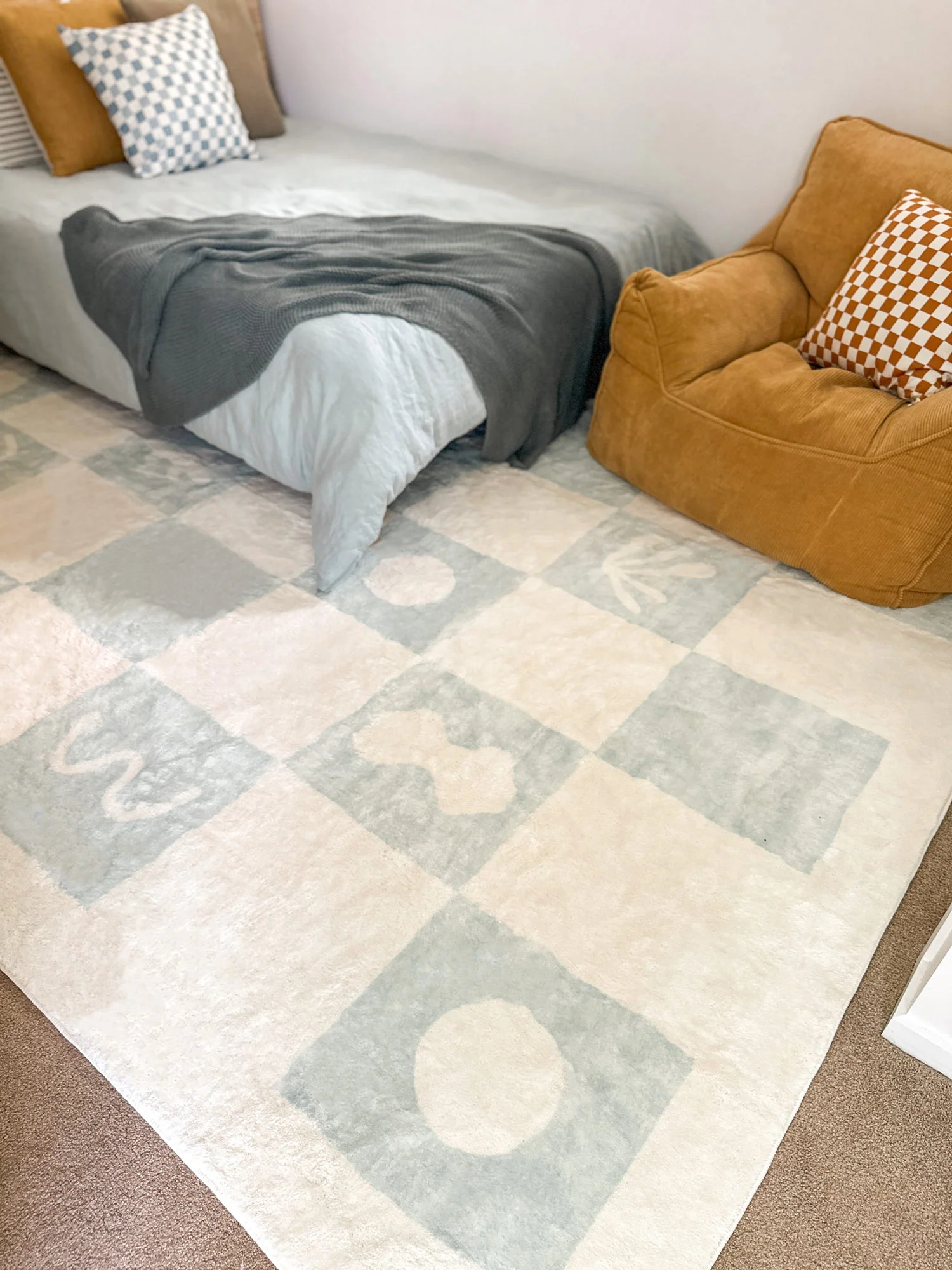 Tara Blue and Cream Checkered Washable Rug - Image 7