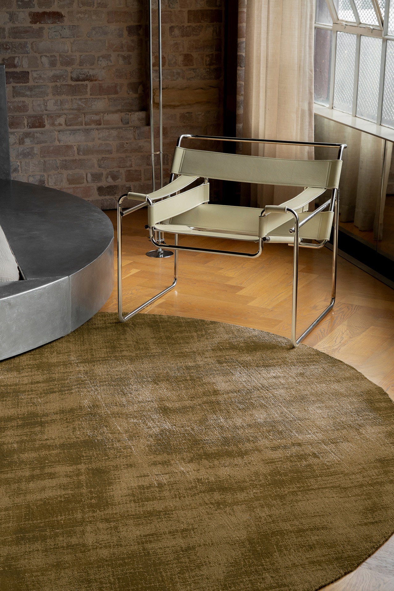 Tatum Caramel Handwoven Round Rug - Image 4