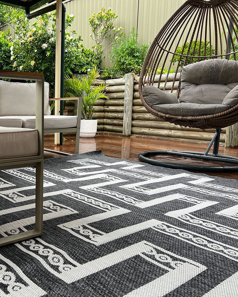 Teyona Charcoal and Ivory Tribal Flatweave Indoor Outdoor Rug - Image 2