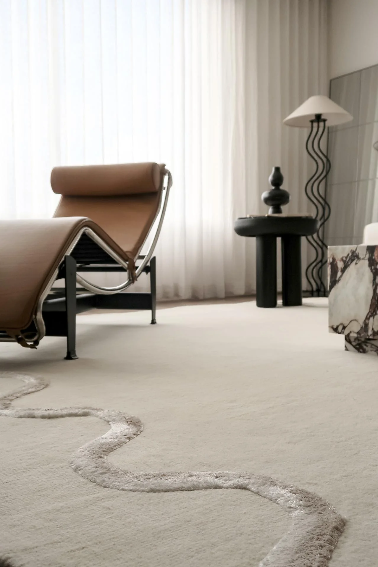 Tippy Cream Scalloped Handmade Wool Rug - Image 13