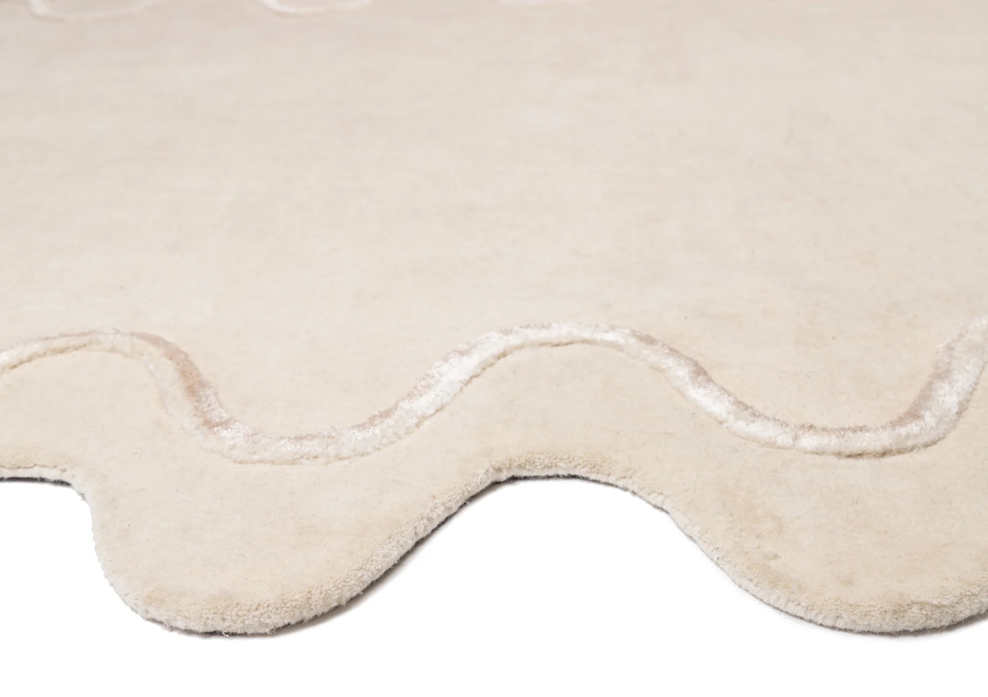 Tippy Cream Scalloped Handmade Wool Rug - Image 18