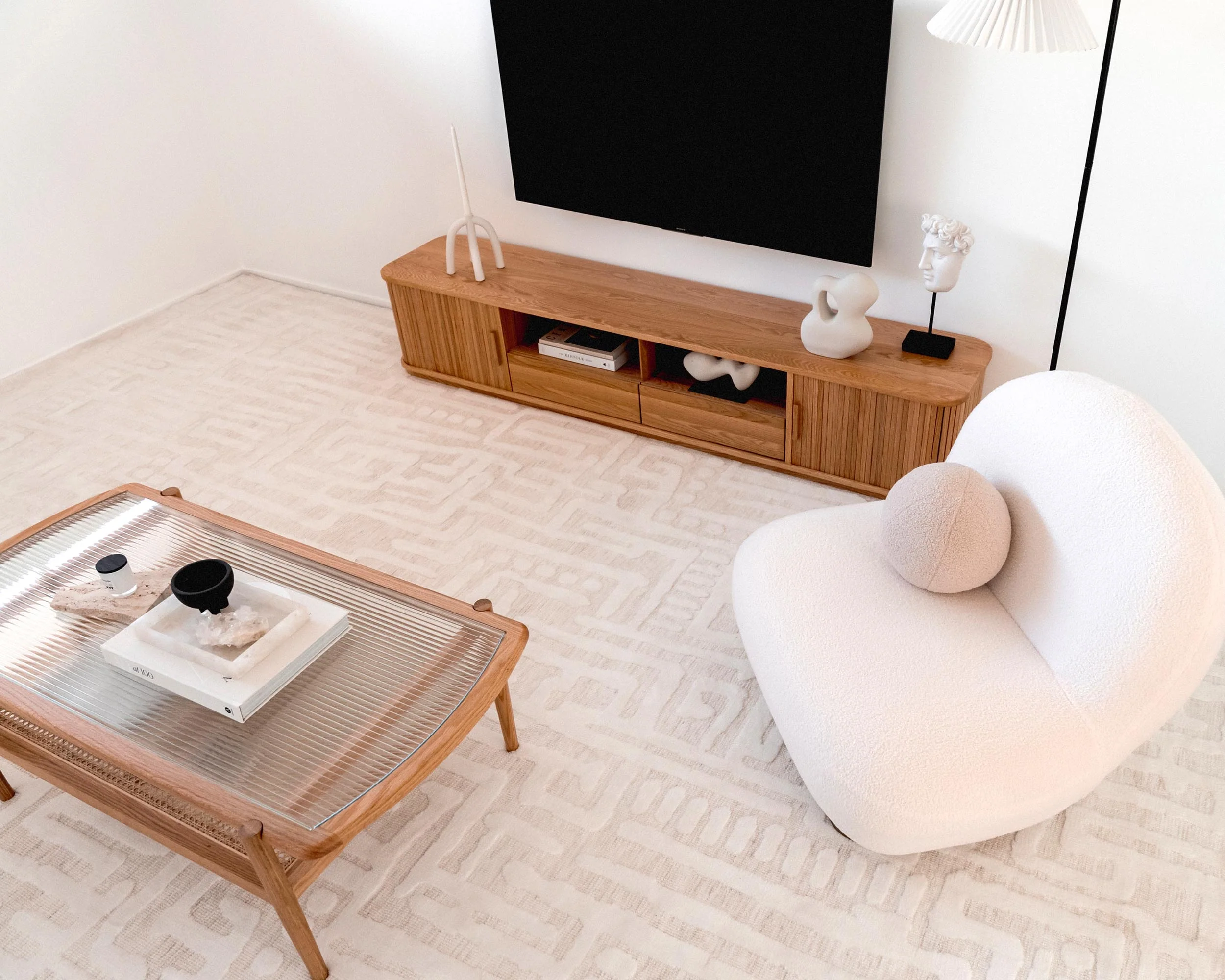 Trissa Beige and Ivory Abstract Tribal Rug - Image 5