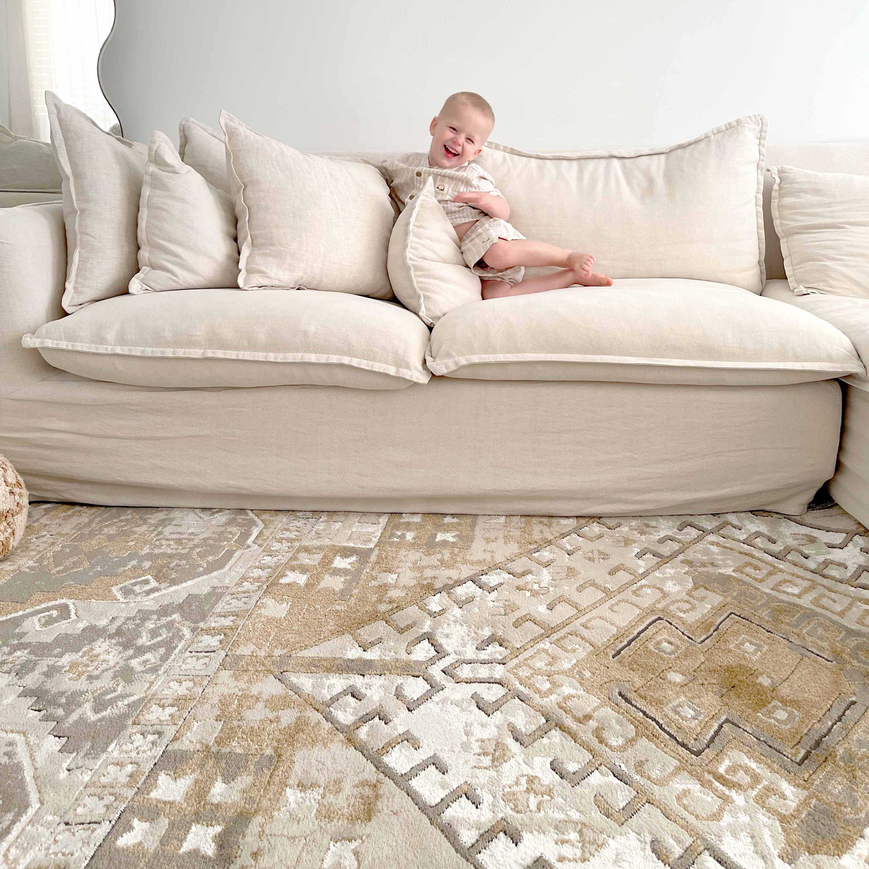 Tupelo Beige And Grey Tribal Medallion Rug - Image 4