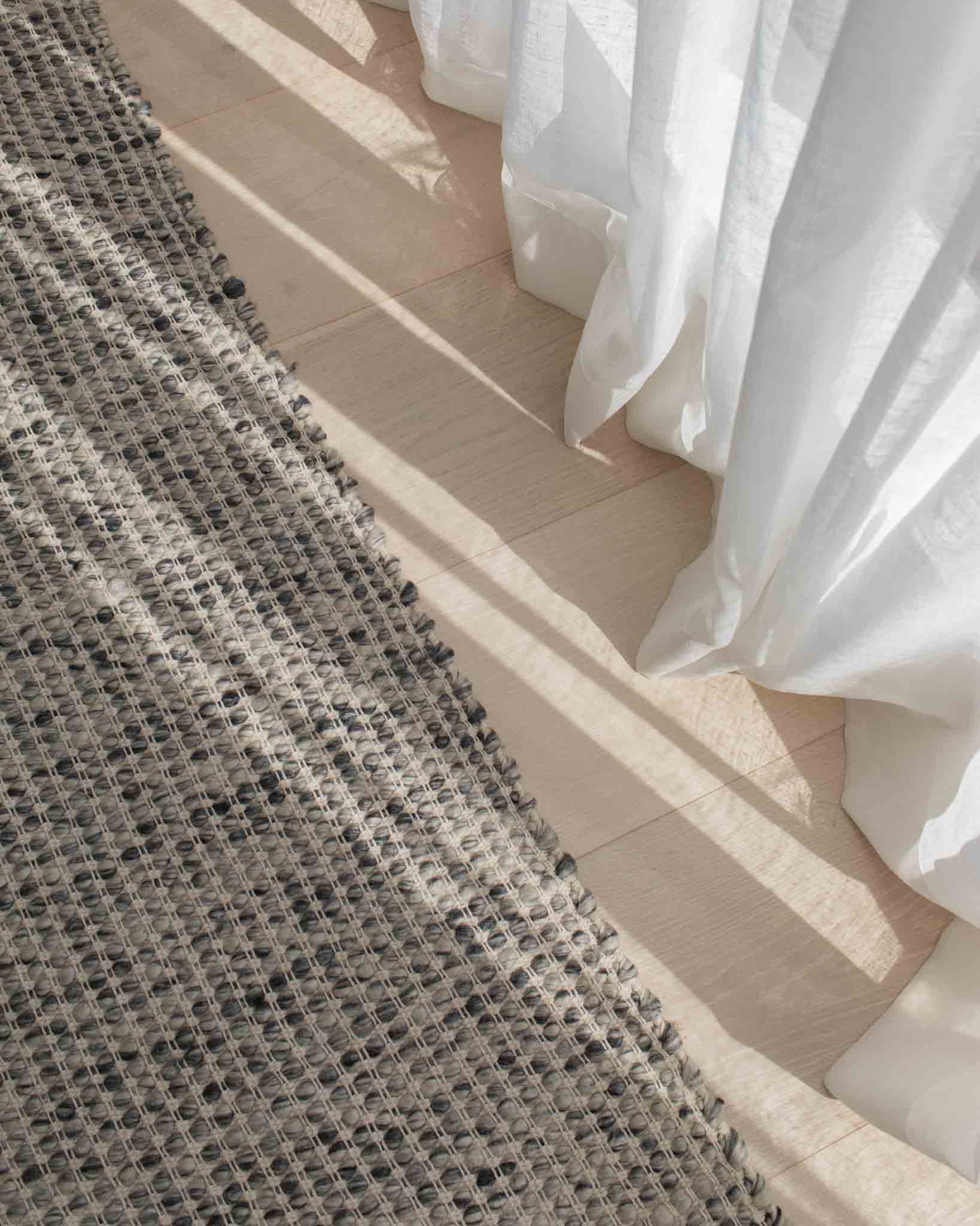 Vaasa Marbled Grey Chunky Wool Rug - Image 5