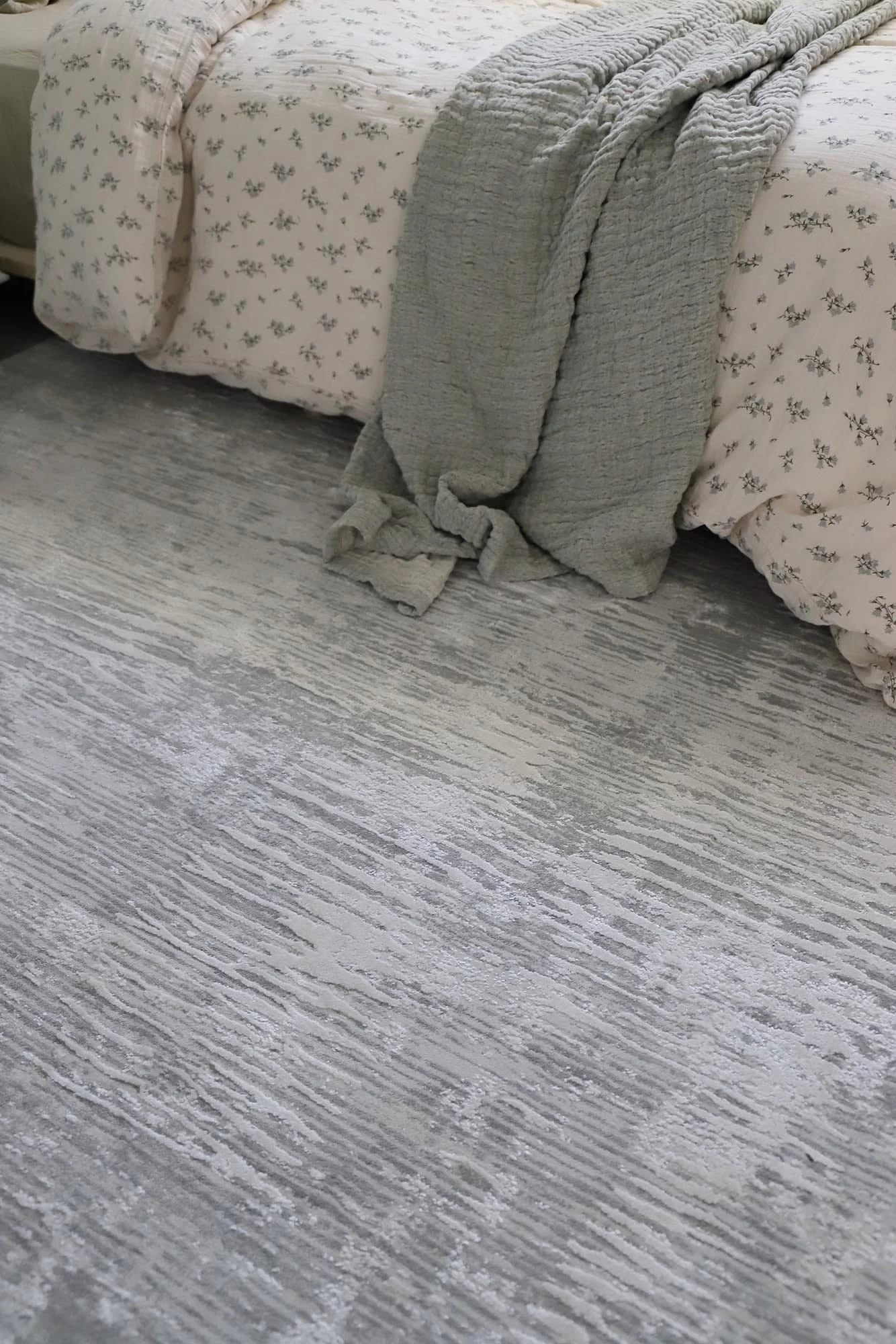 Valerie Ivory and Grey Distressed Tribal Rug - Image 11
