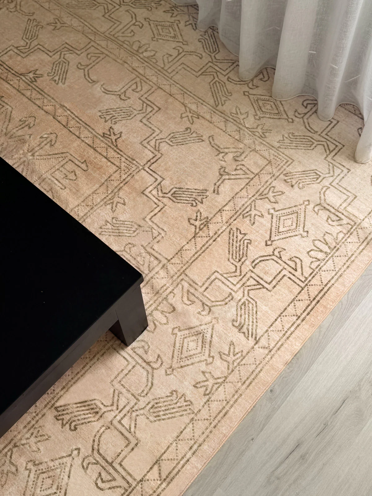 Valetta Beige Medallion Washable Rug - Image 4
