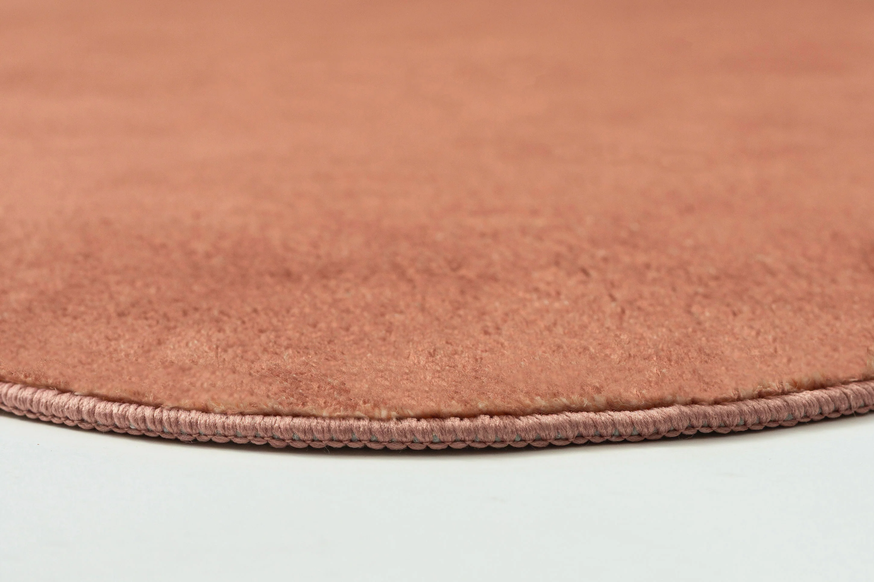 Vesta Red Scallop Washable Rug - Image 12
