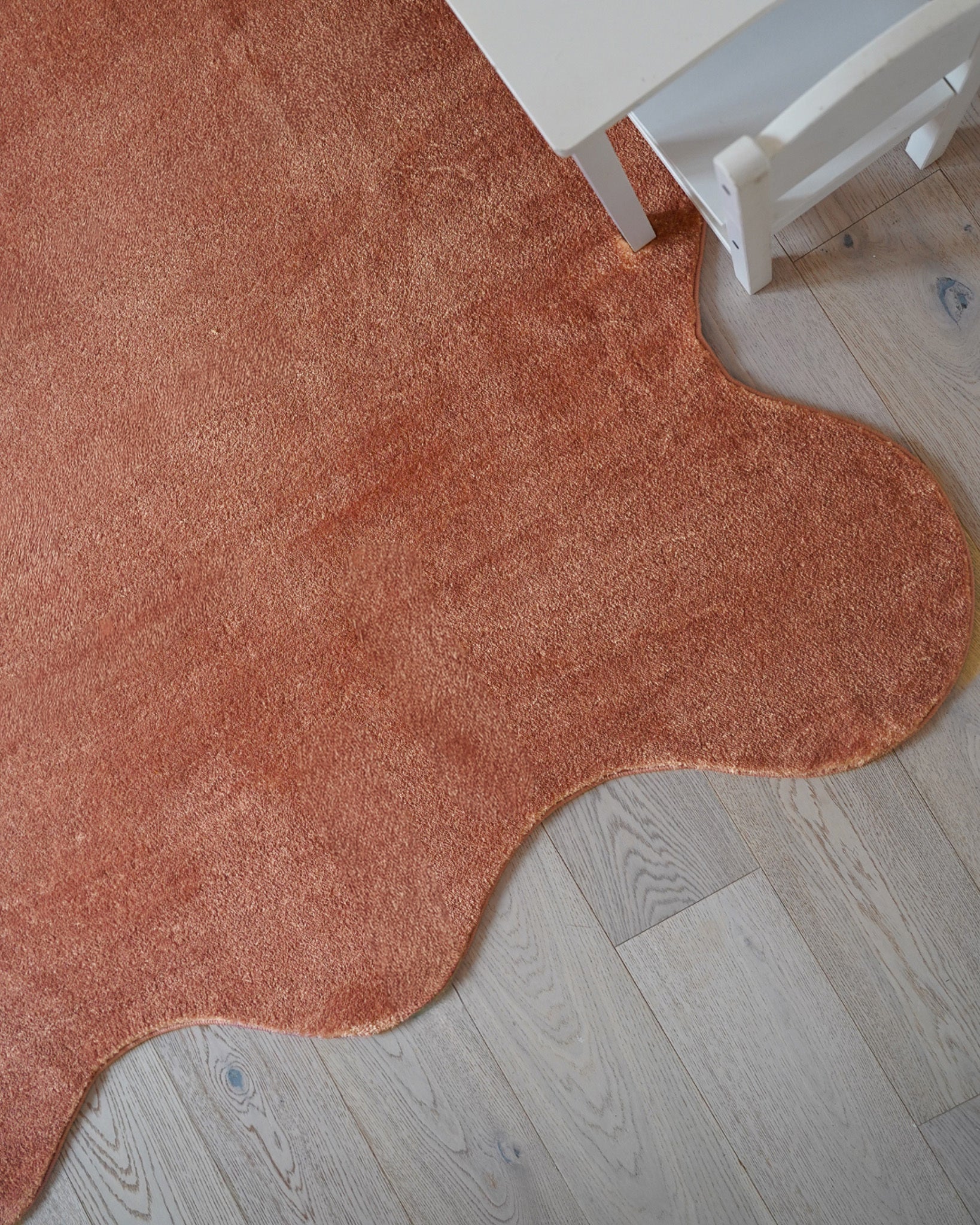 Vesta Red Scallop Washable Rug - Image 7