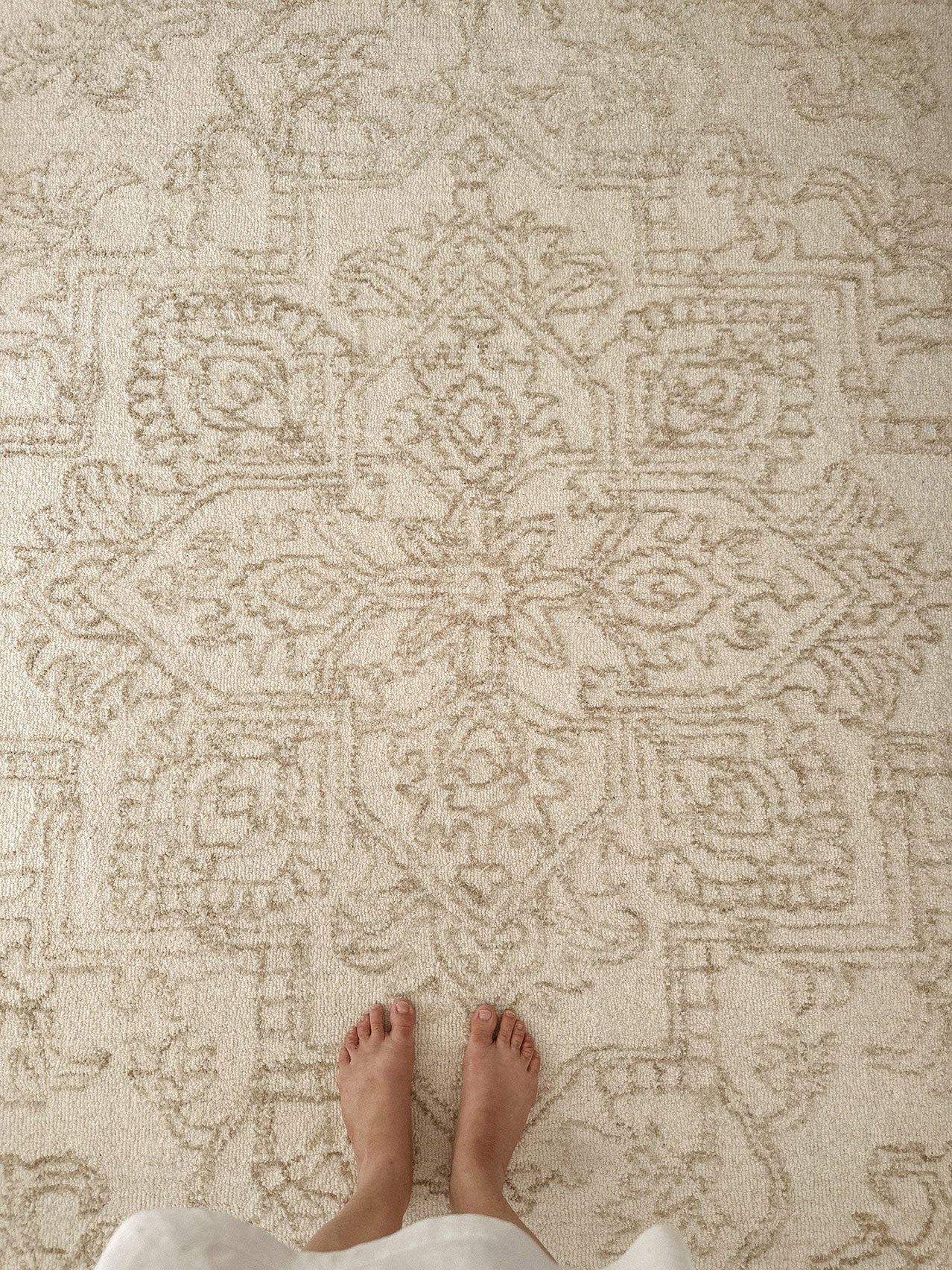 Waleska Ivory Taupe Medallion Tufted Wool Rug - Image 8