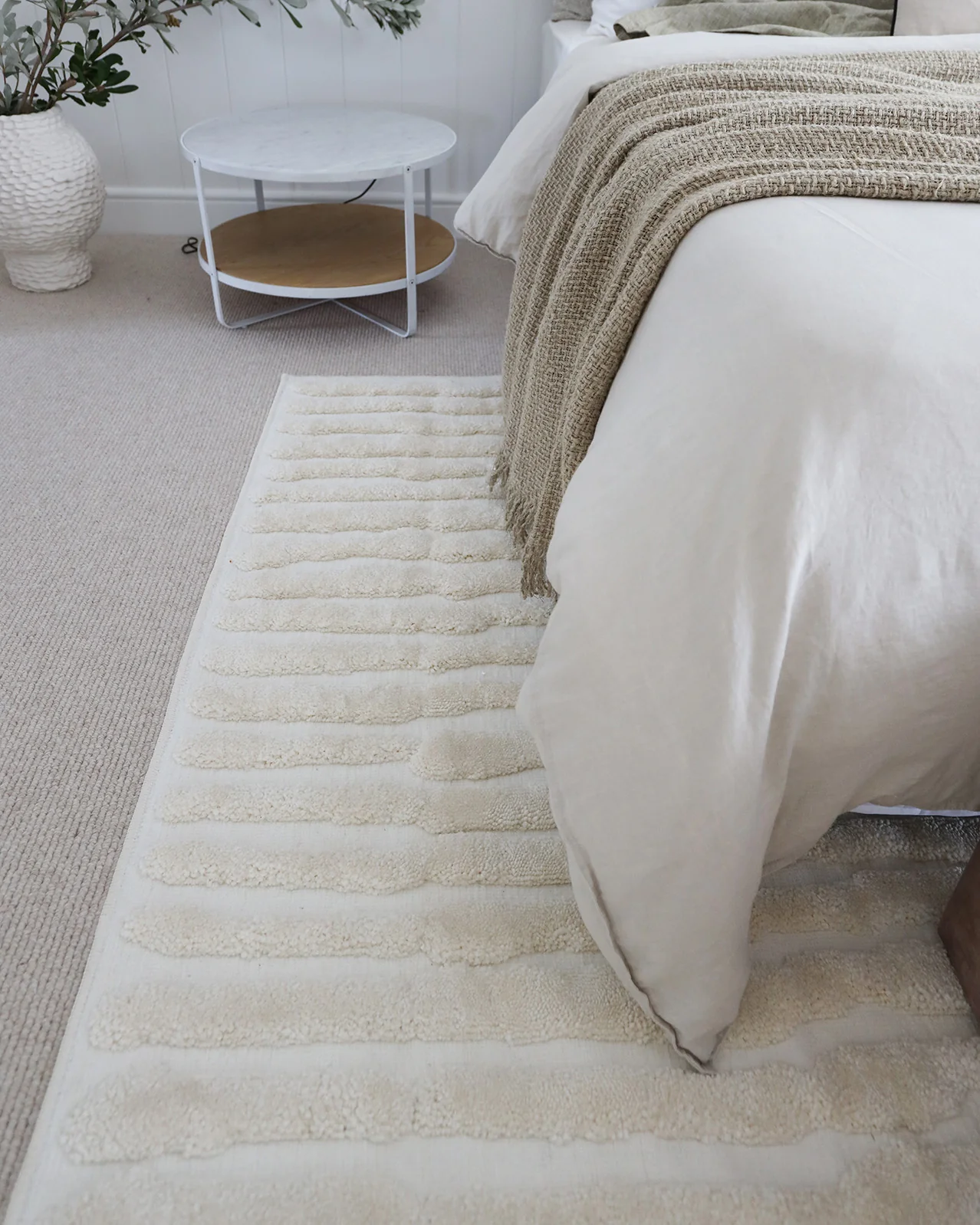 Yoanna Ivory Abstract Striped Rug - Image 4
