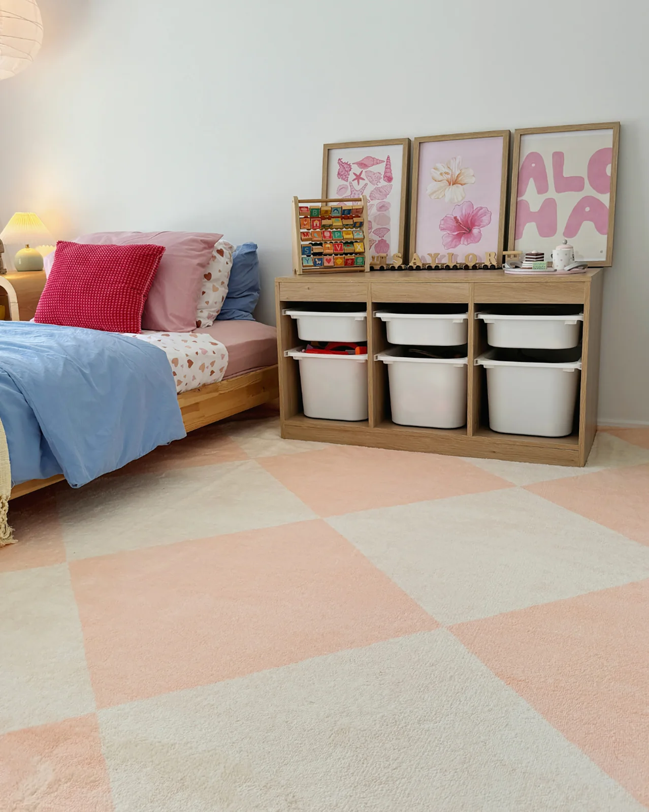 Yumi Peach Cream Checkered Washable Rug - Image 2