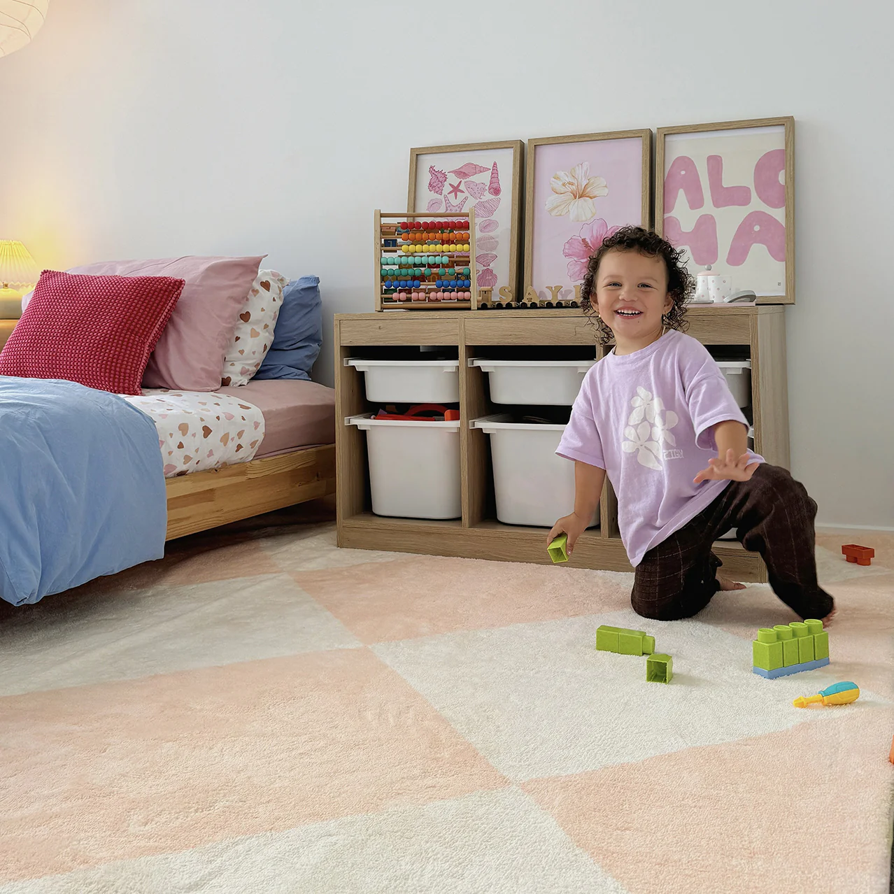 Yumi Peach Cream Checkered Washable Rug - Image 5