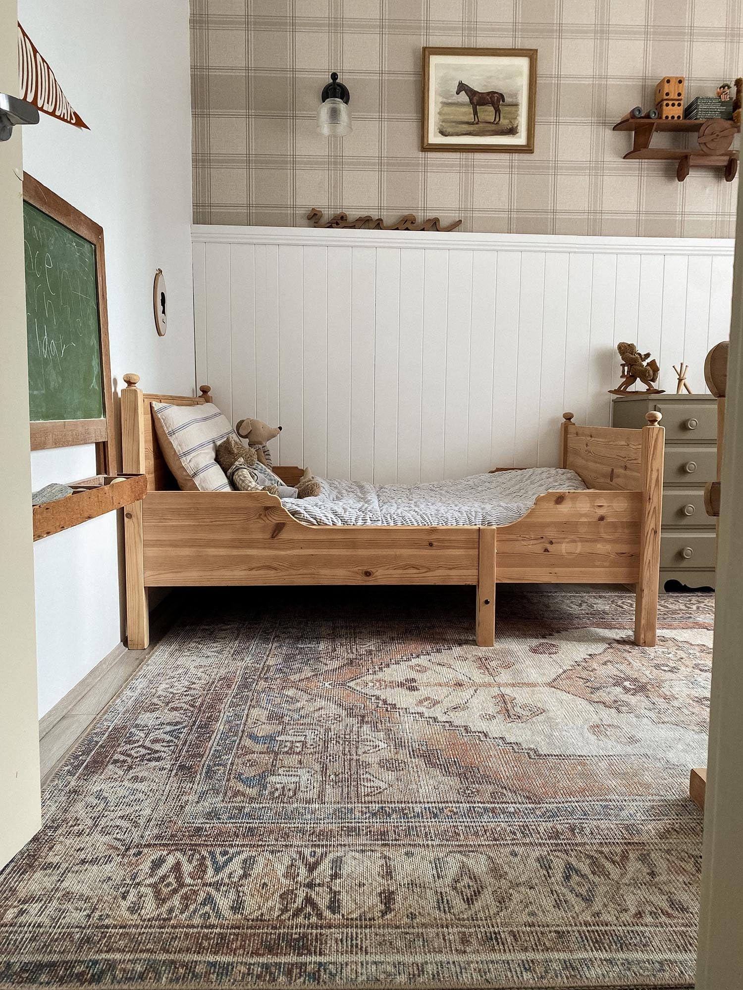 Yvana Brown and Beige Traditional Distressed Washable Rug - Image 3