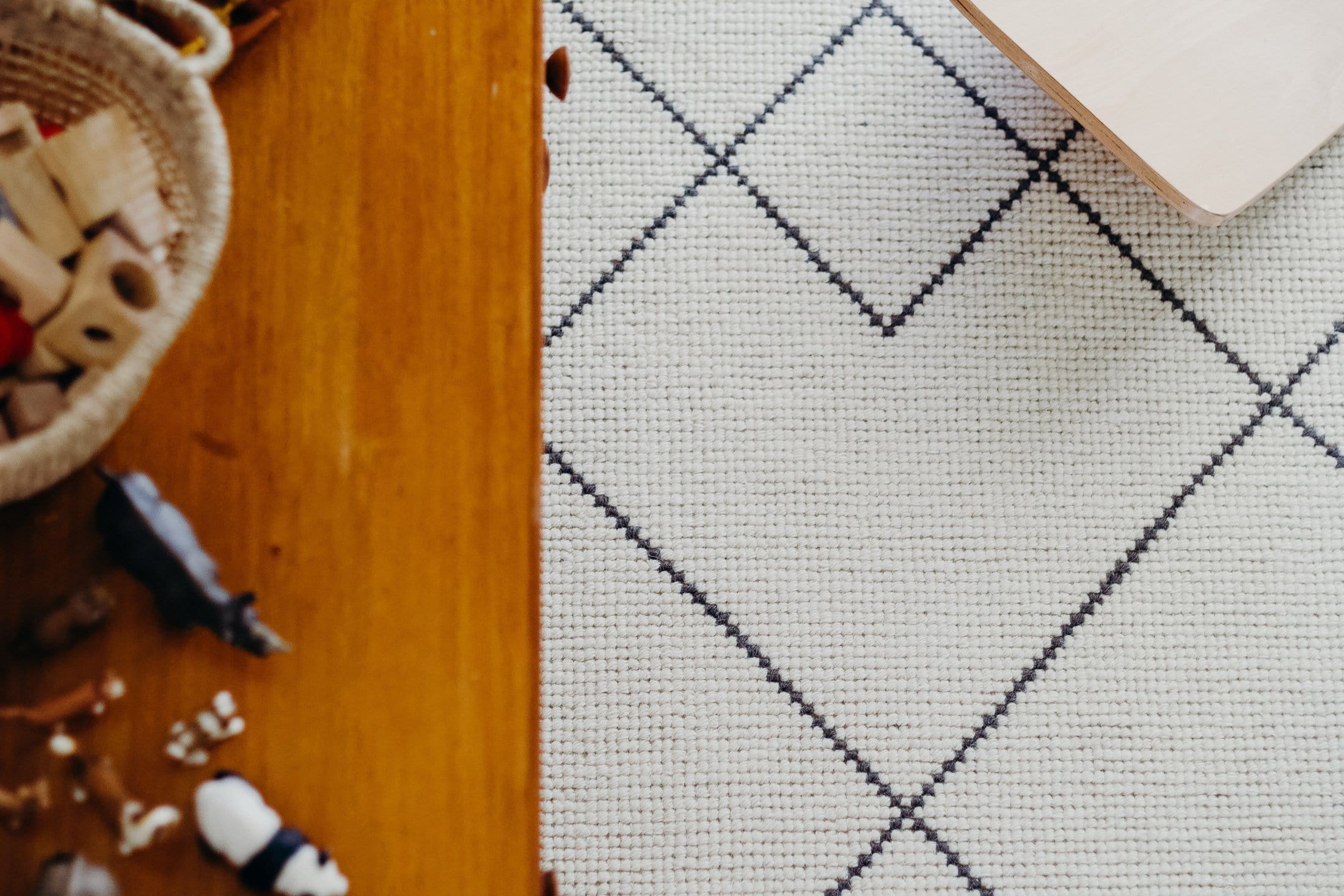 Zane Ivory Tribal Pattern Wool Rug - Image 10